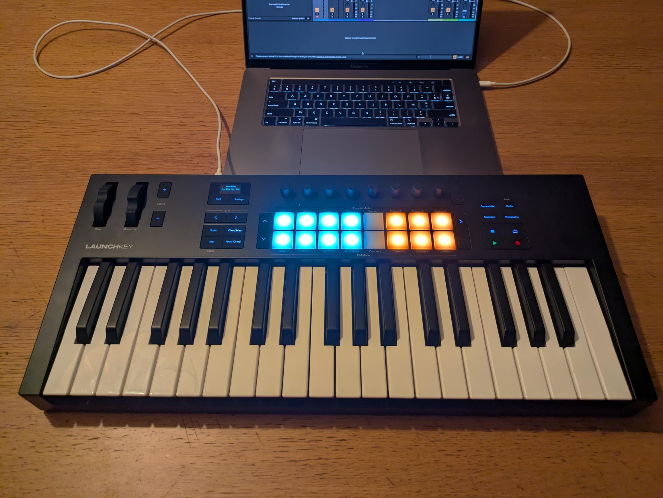 Novation Launchkey 37 MK4