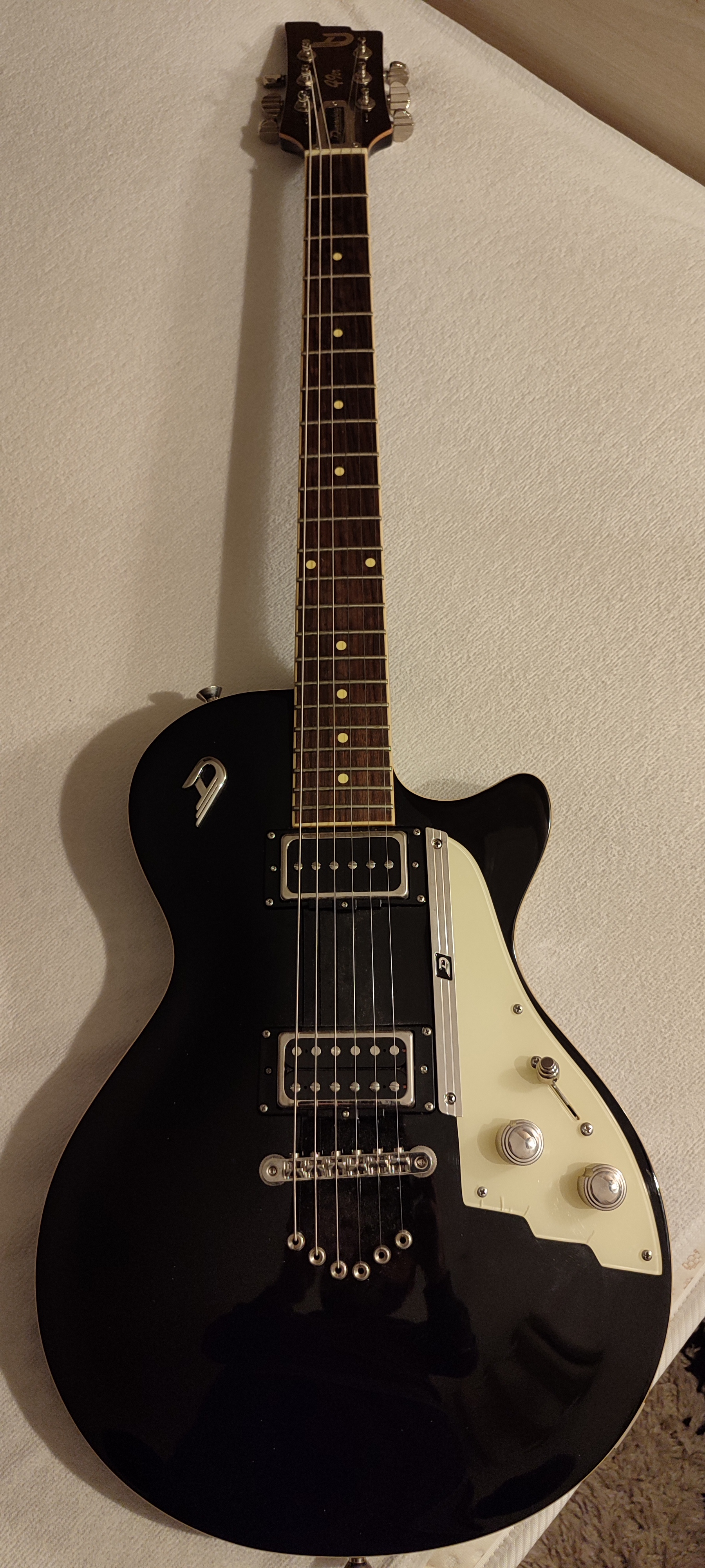 Vends guitare électrique Duesenberg 49er black 