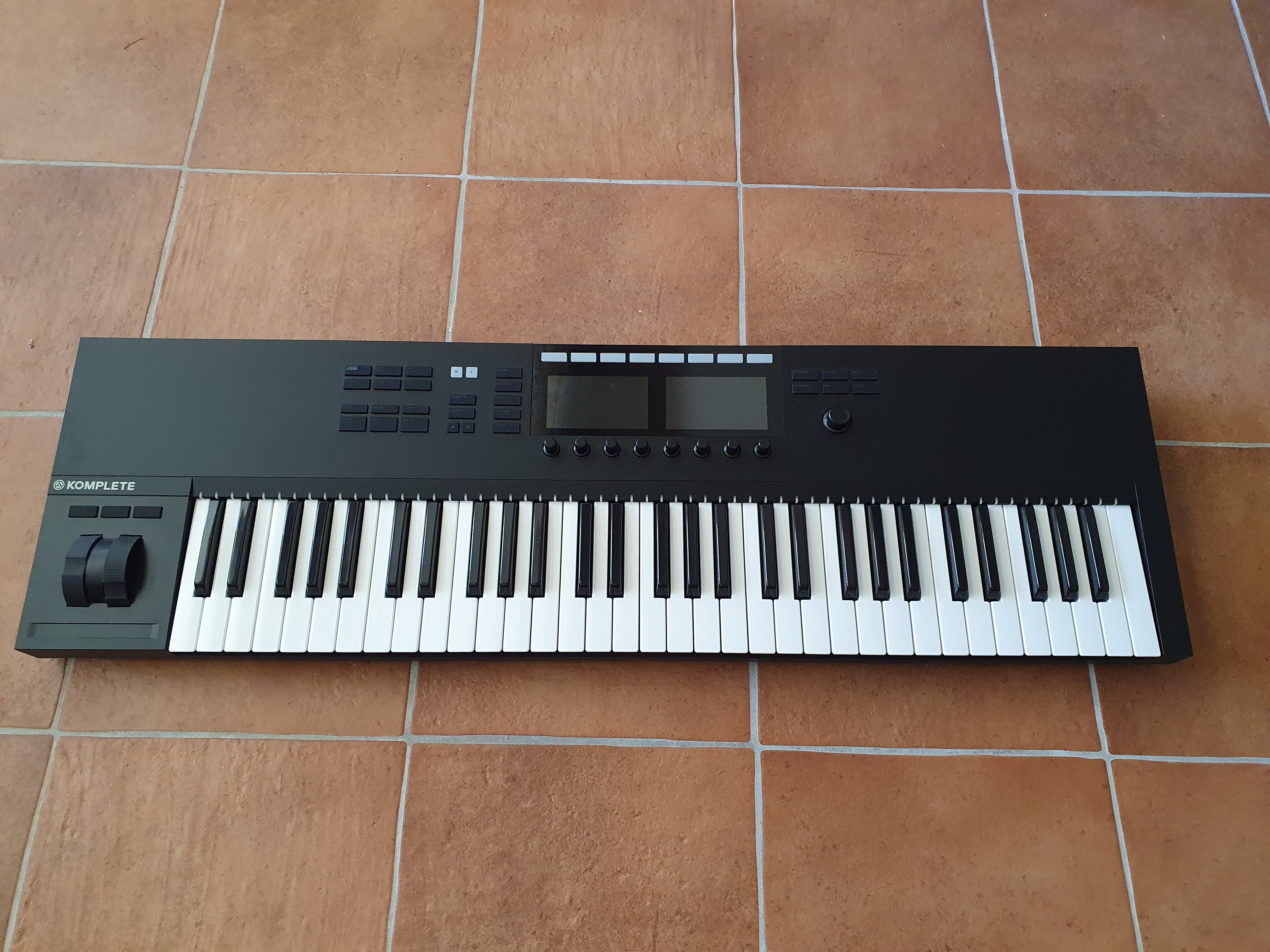 Komplete Kontrol S61 MK2-Vue du dessus face