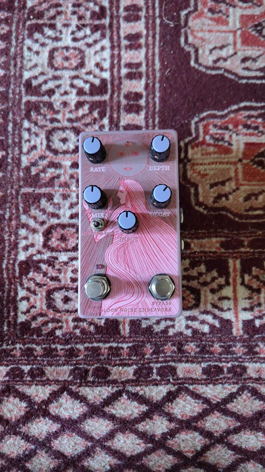 Old Blood Noise Endeavors Sunlight Reverb
