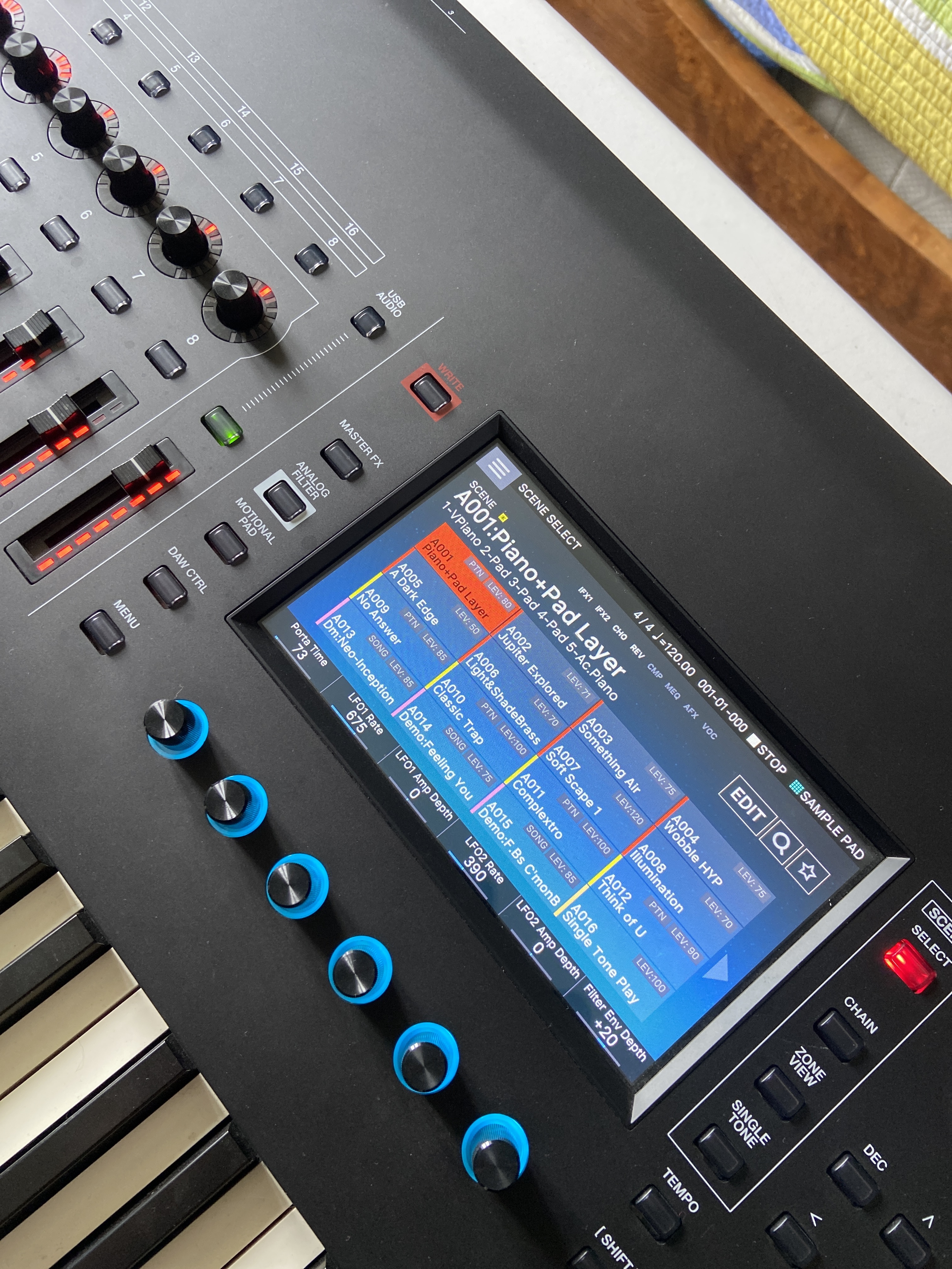 Roland Fantom 8 (26118)