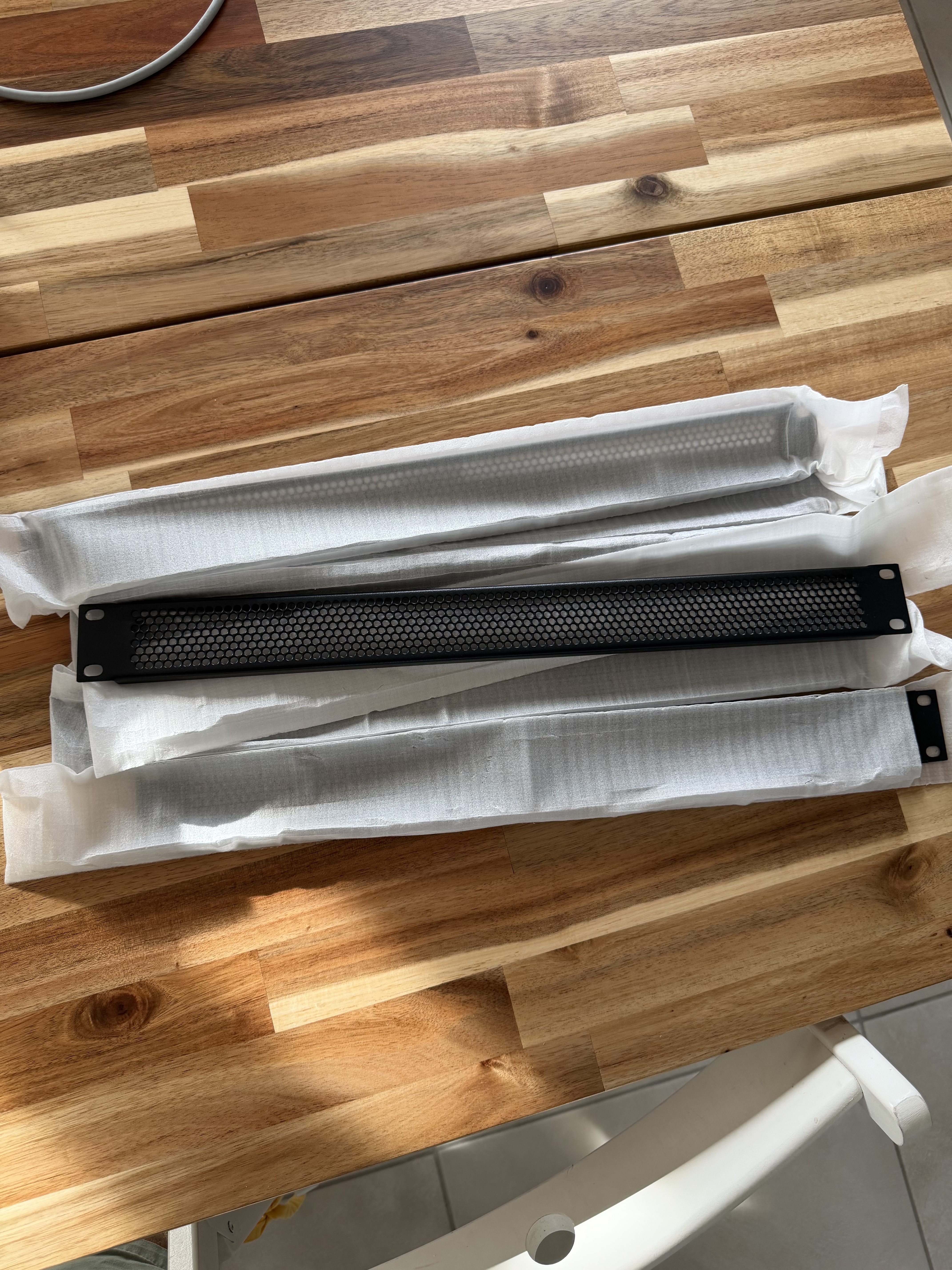 Vends 6x Adam Hall 87221VR Rack Plate