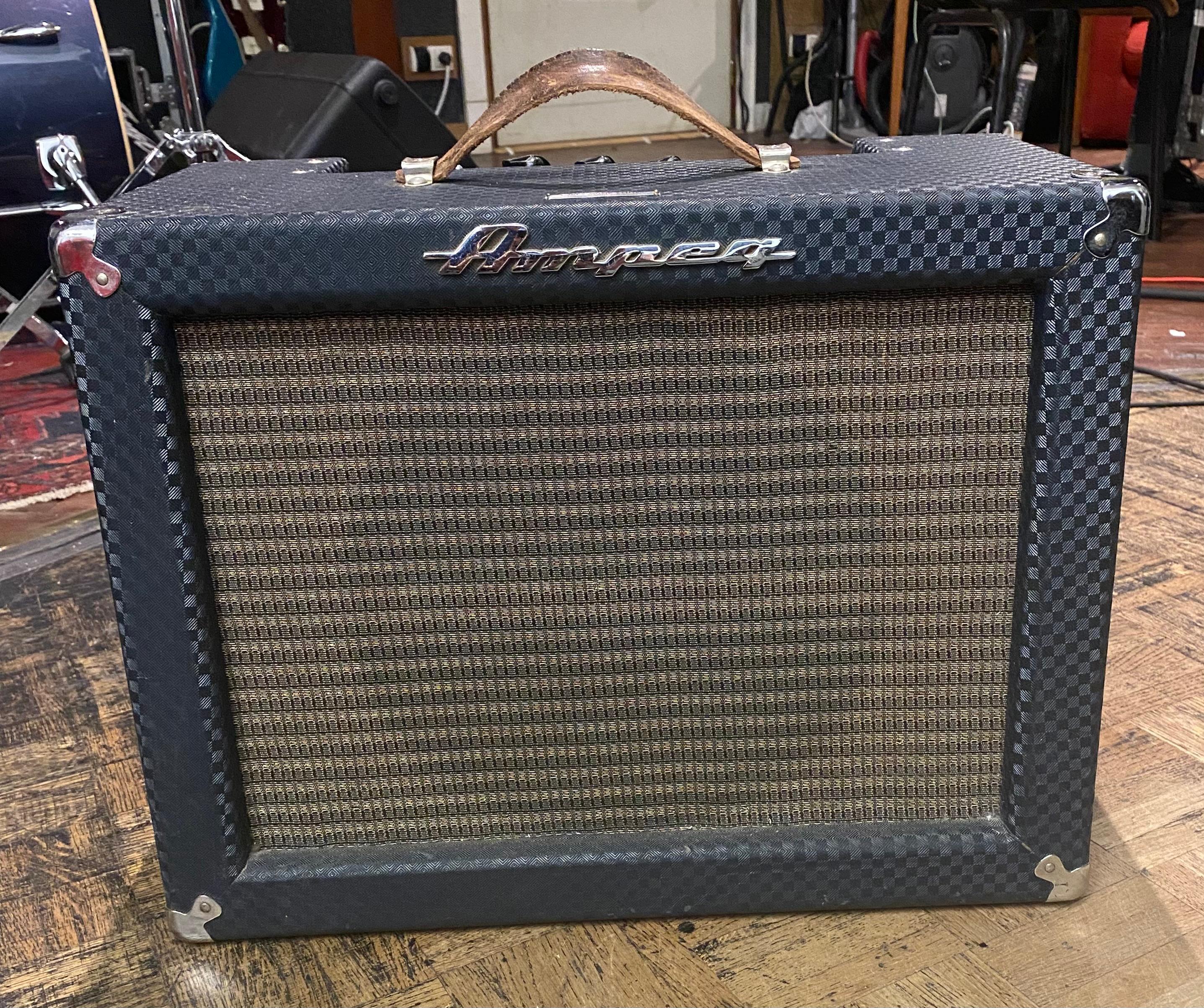 Ampeg J-12 Jet Tremolo 
