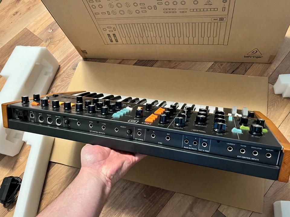 Synthétiseur Behringer Poly D