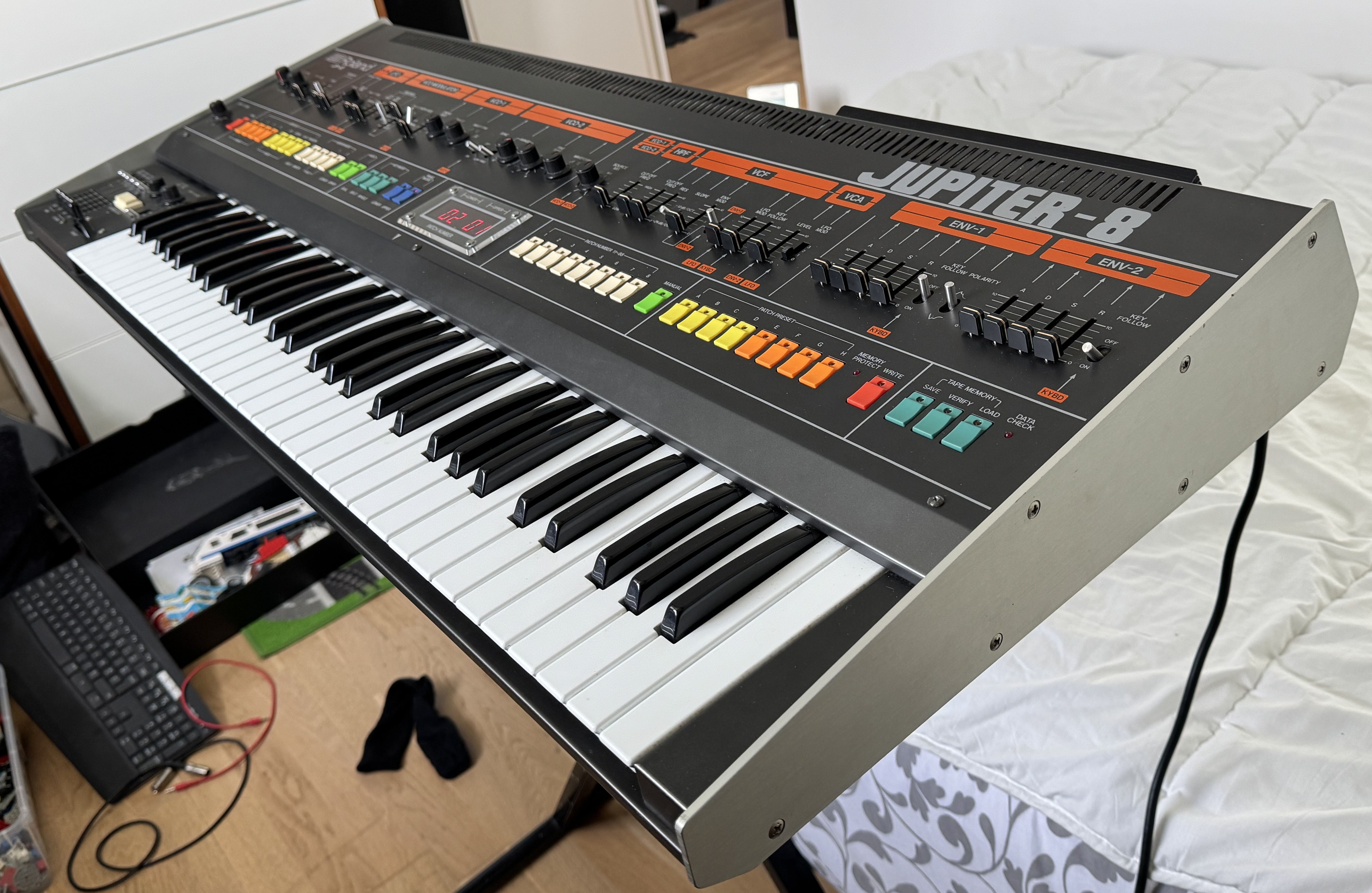 Roland Jupiter-8 (89306)