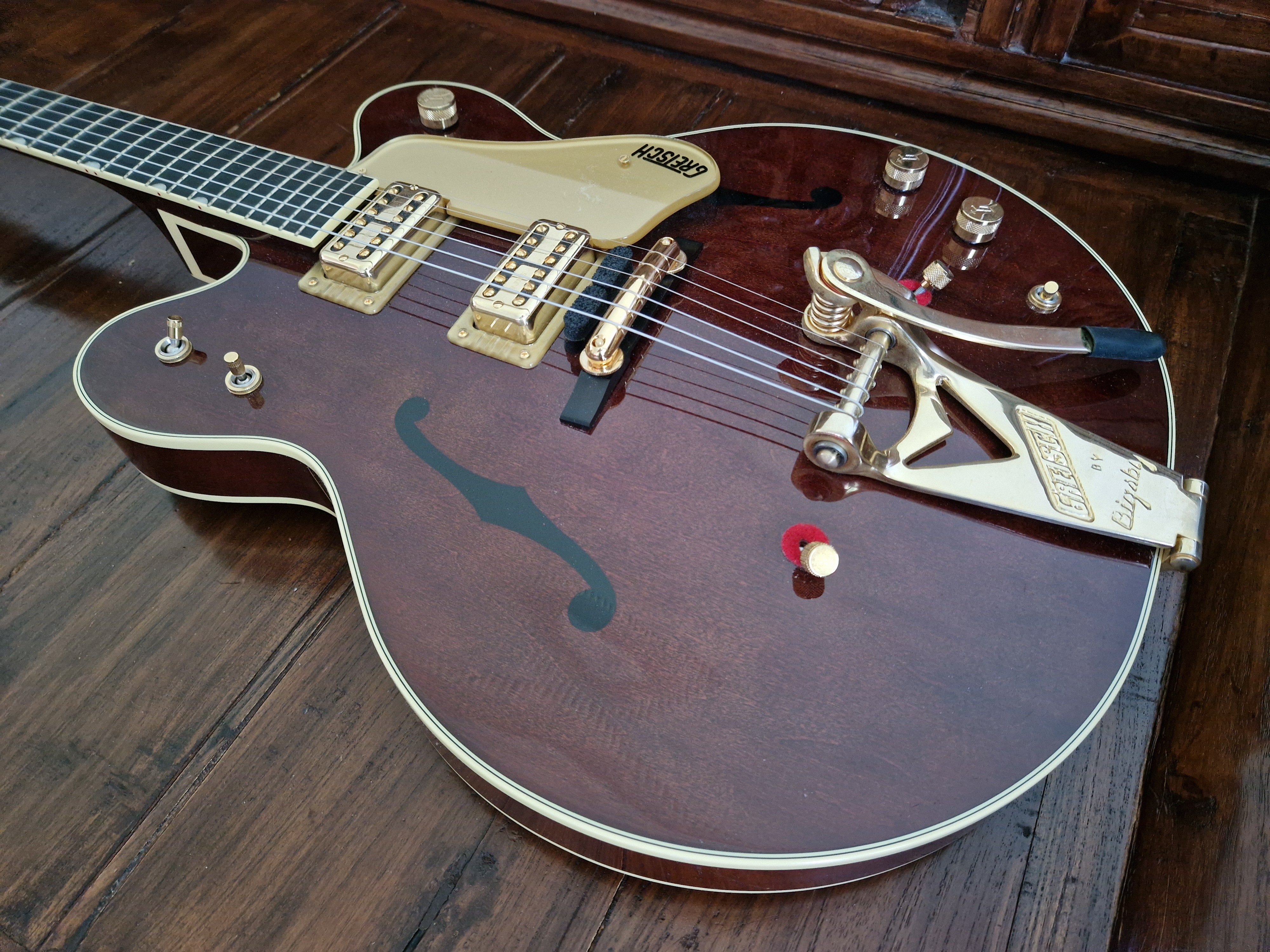 Gretsch G6122-1962 Chet Atkins Country Gentleman (47624)