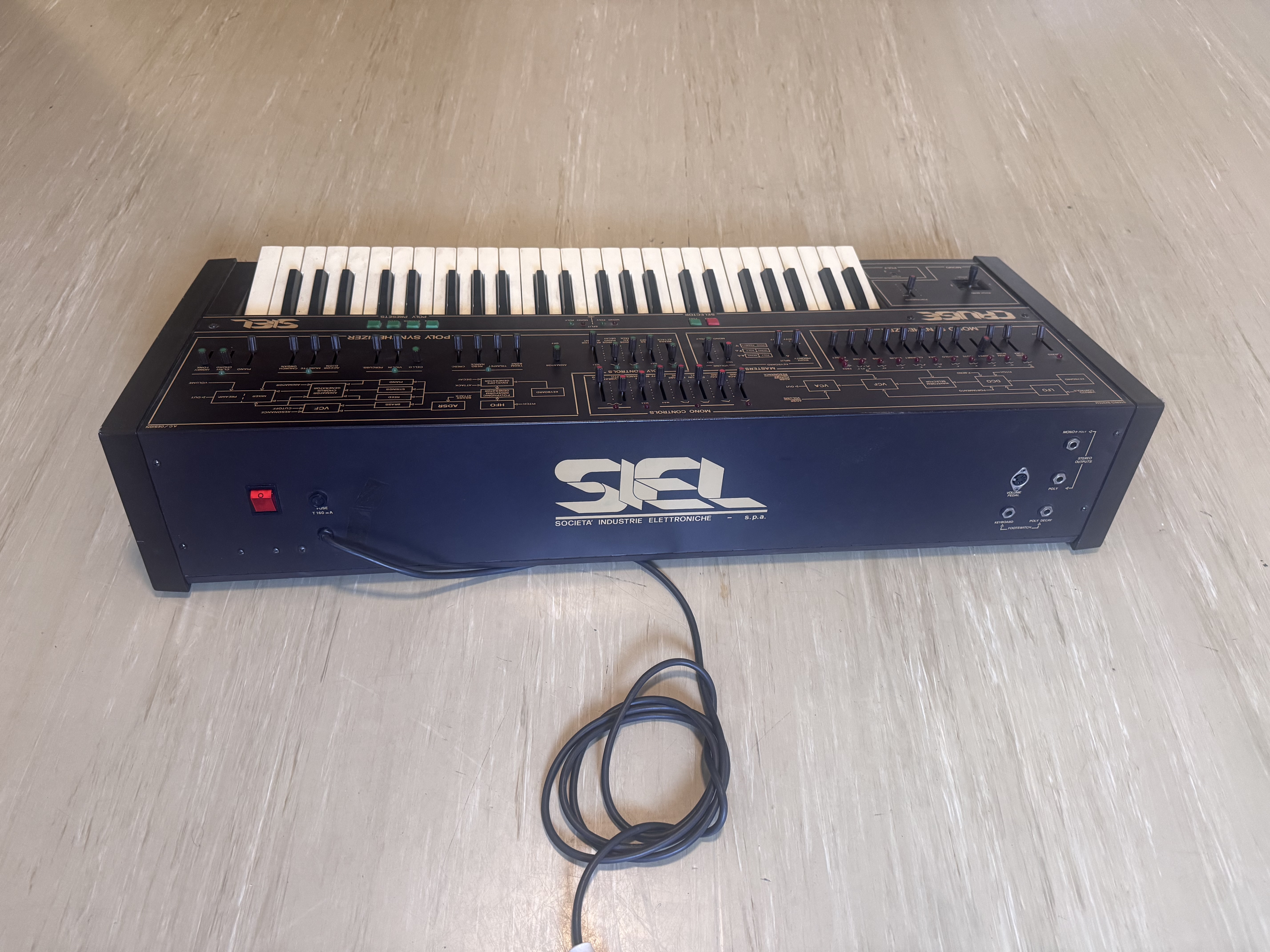 vends synthé Siel Cruise 