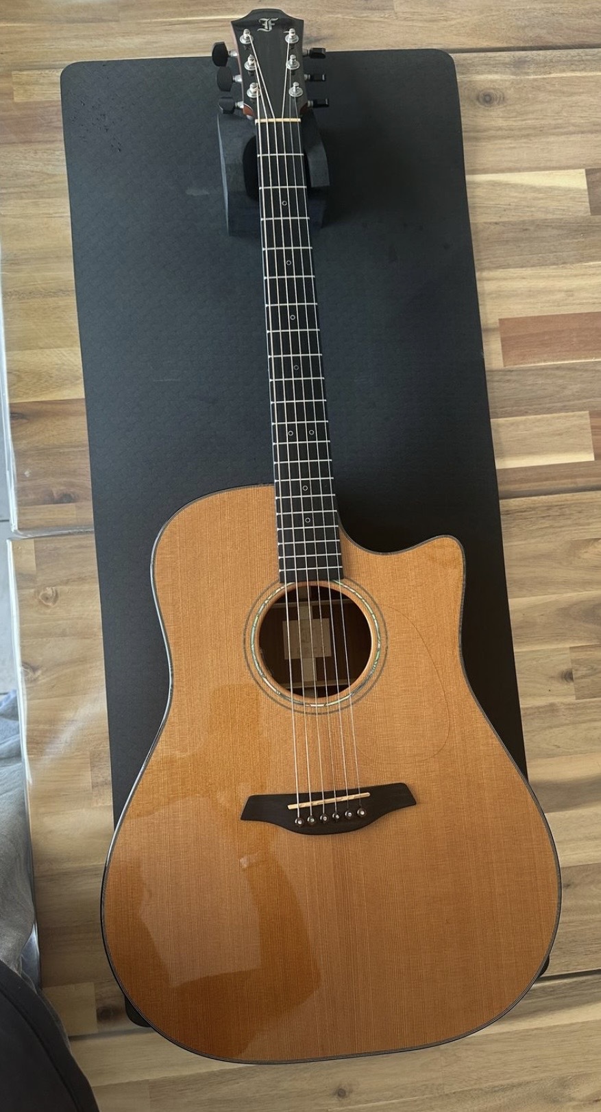 Guitare, électro acoustique