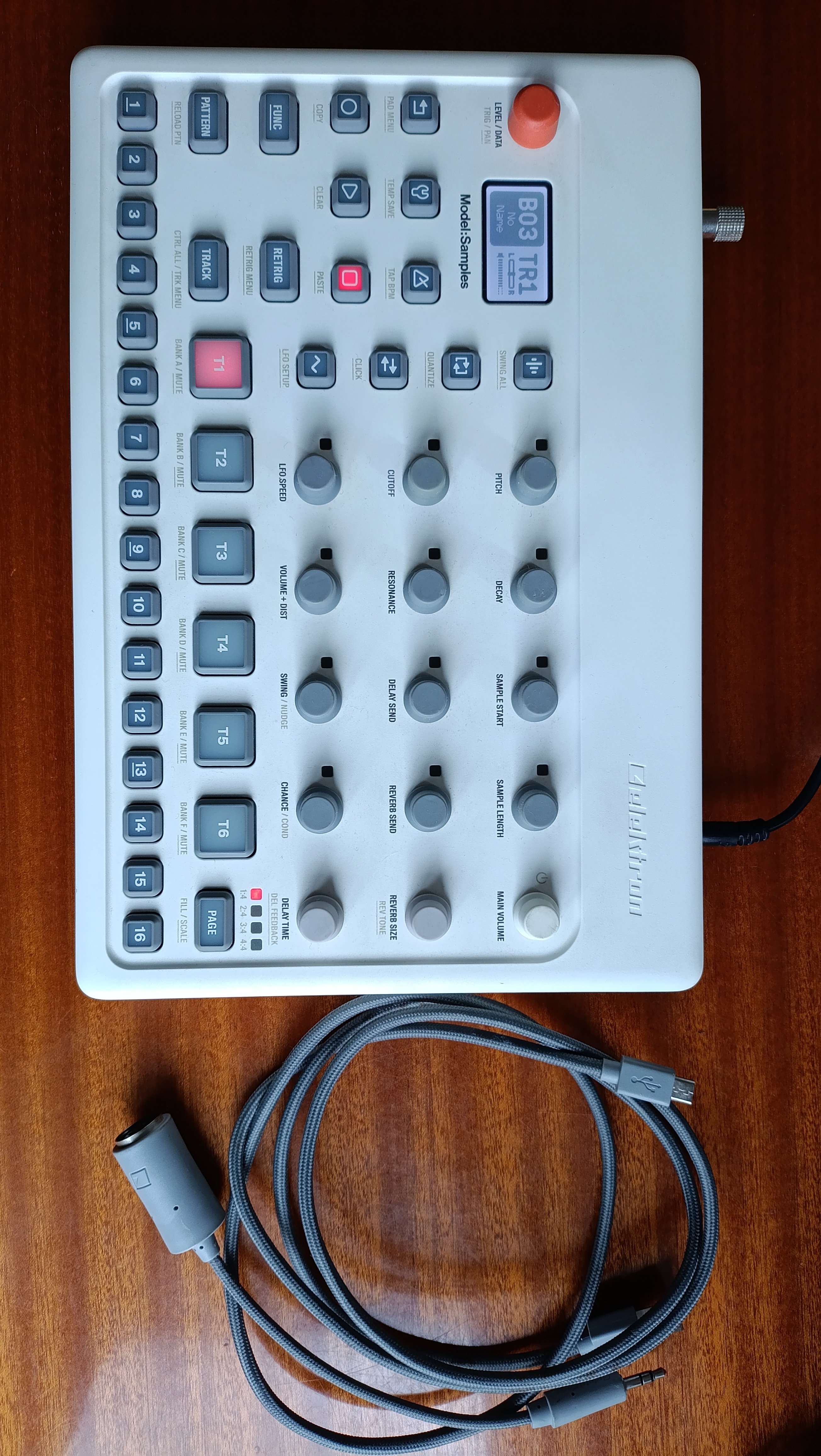 Elektron Model:Samples (58989)
