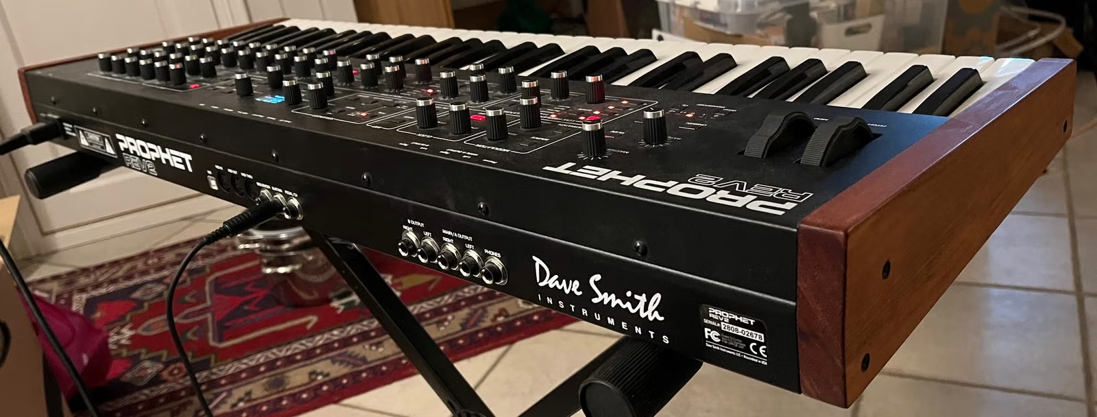 Dave Smith Instruments Prophet REV2 8 voix (37704)
