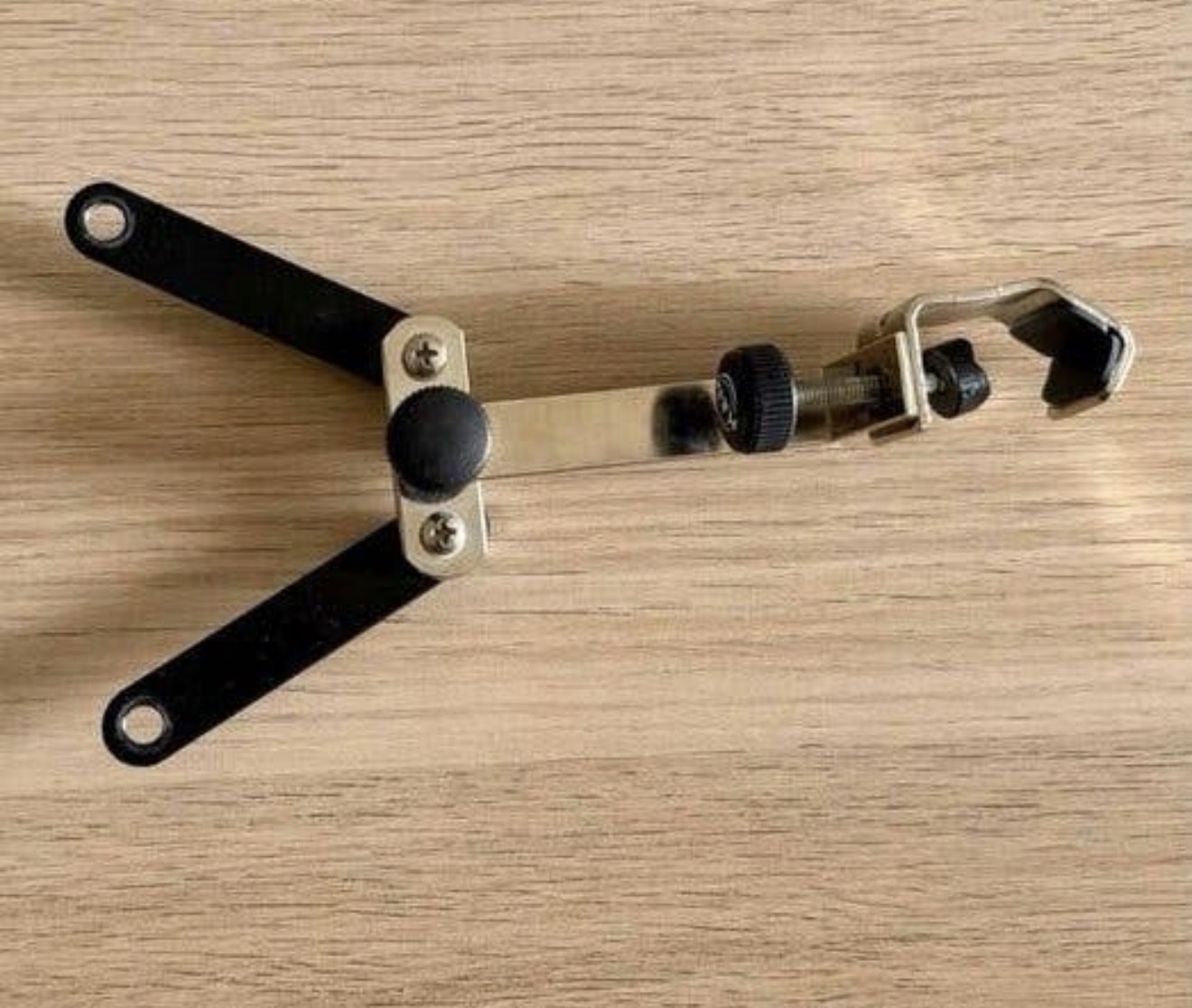 K&M Stereo Rail