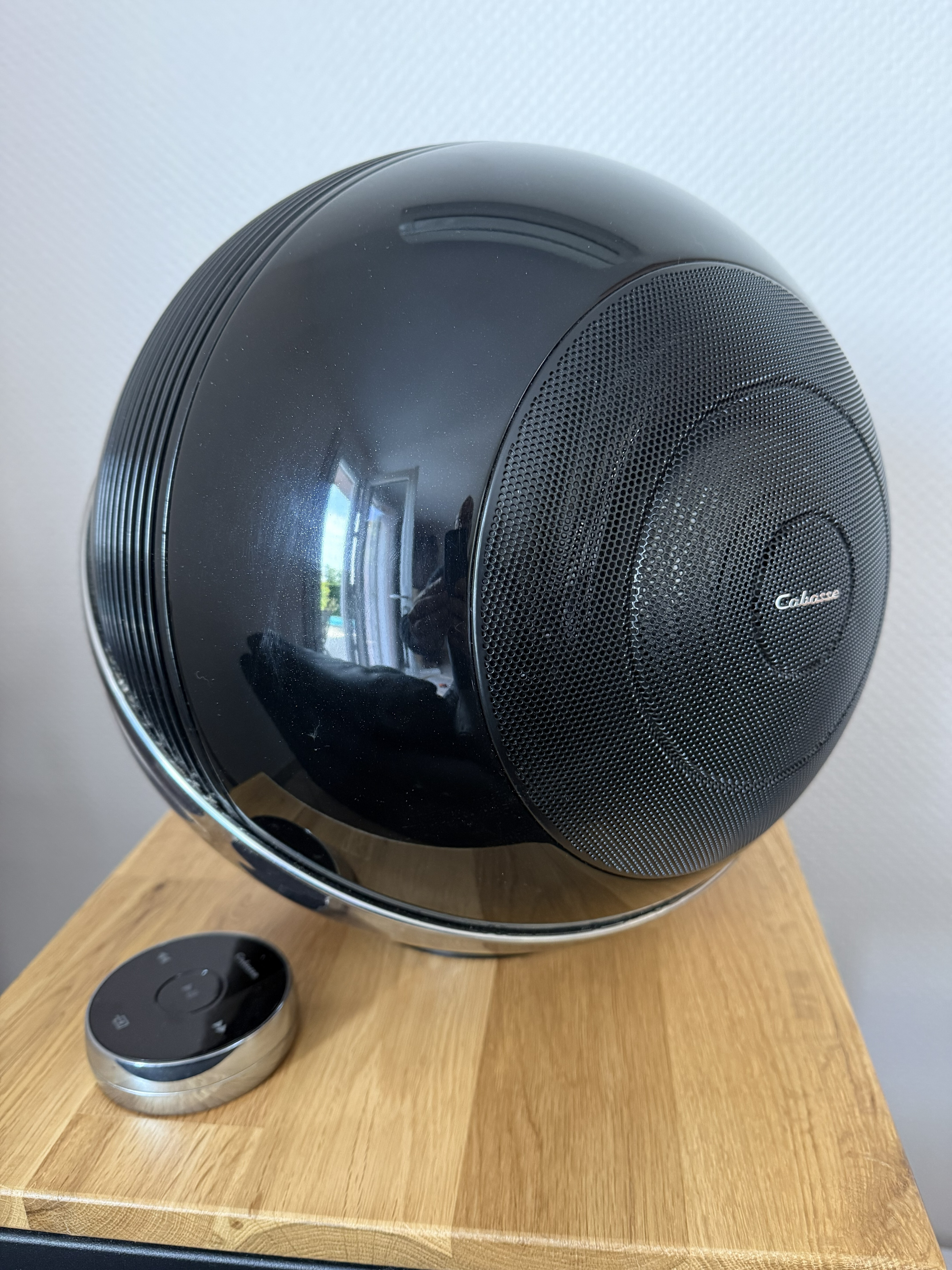 Vends 2 enceintes connectées Cabasse Pearl noires