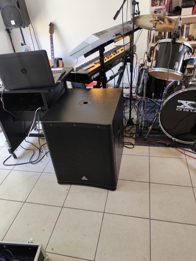 Behringer DR18SUB