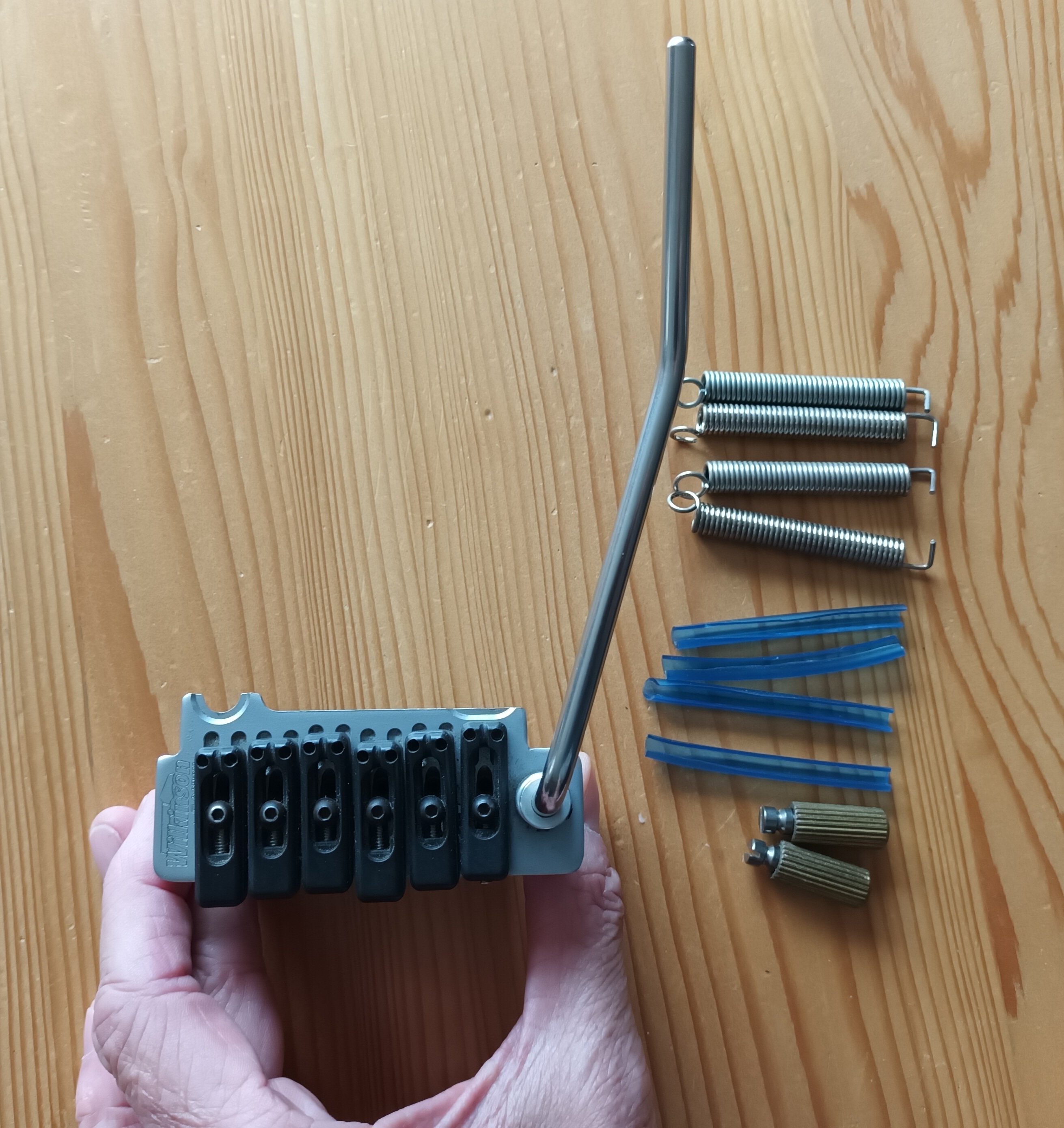 Vends vibrato Wilkinson VS 100 N-HC port compris 