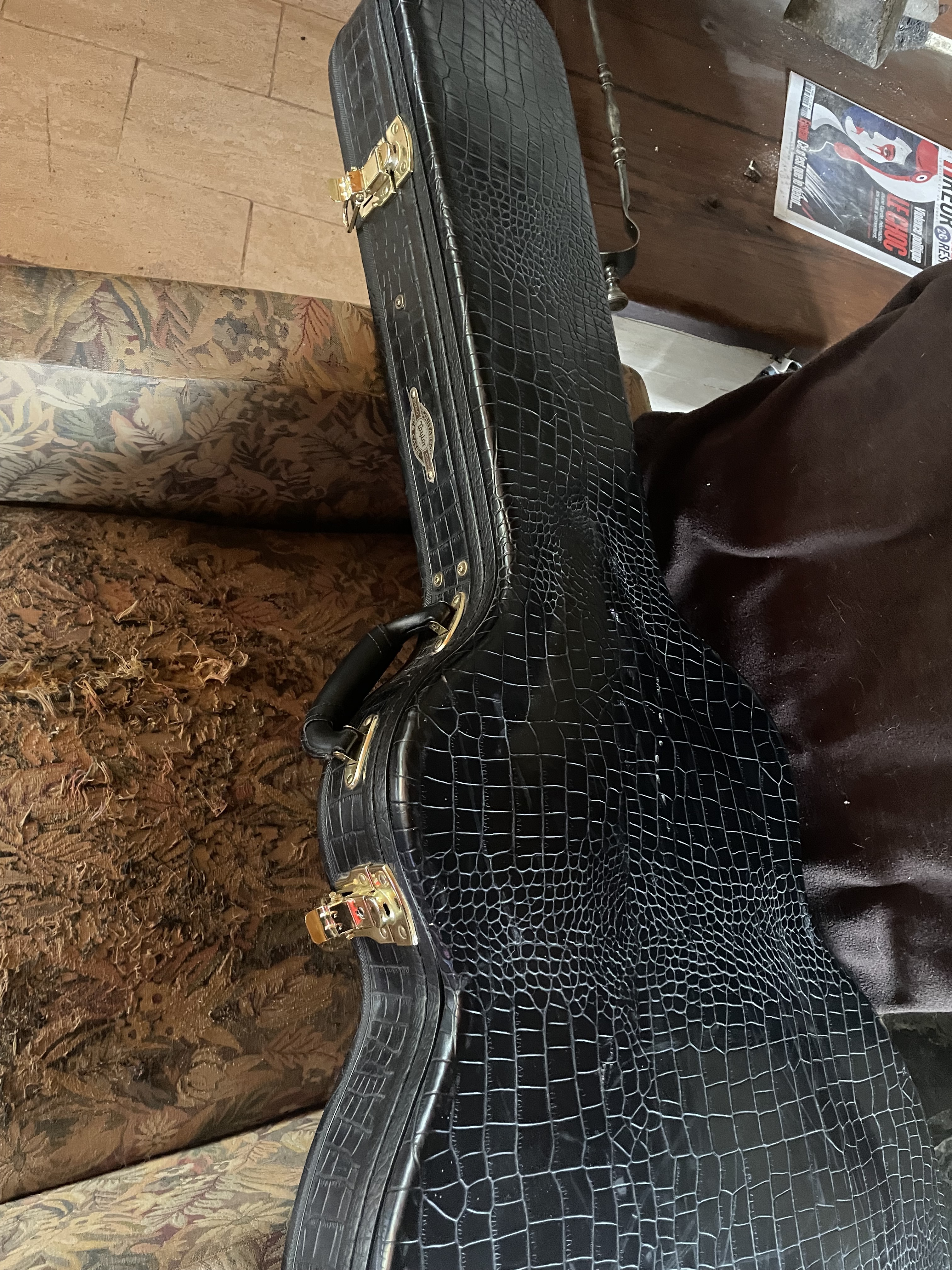 Étui deluxe pour guitare 1/2 caisse  type 335 ou autre