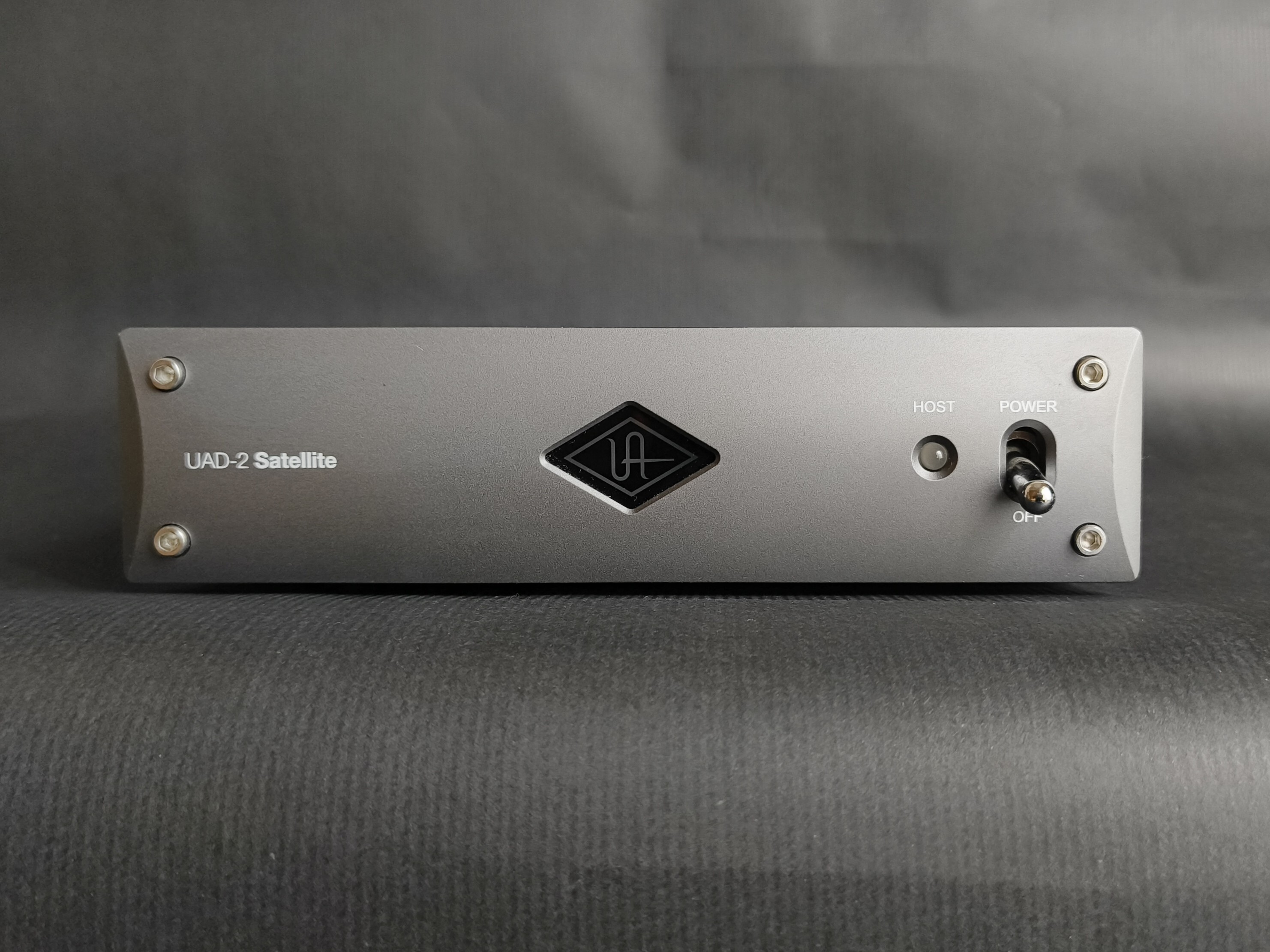 Universal Audio UAD-2 Satellite Thunderbolt 3 - OCTO Core (61158)
