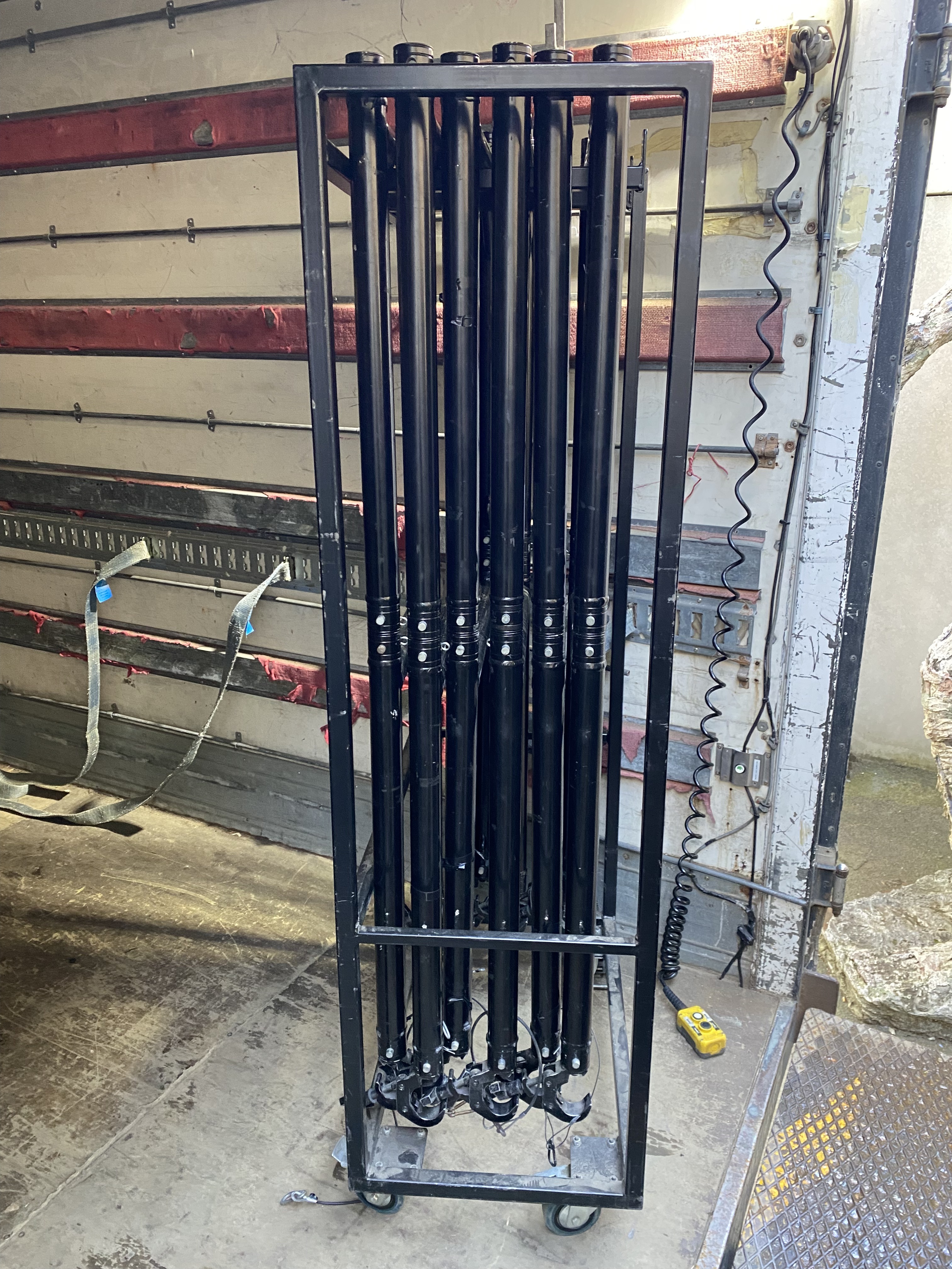 lot échelles Global Truss avec paniere