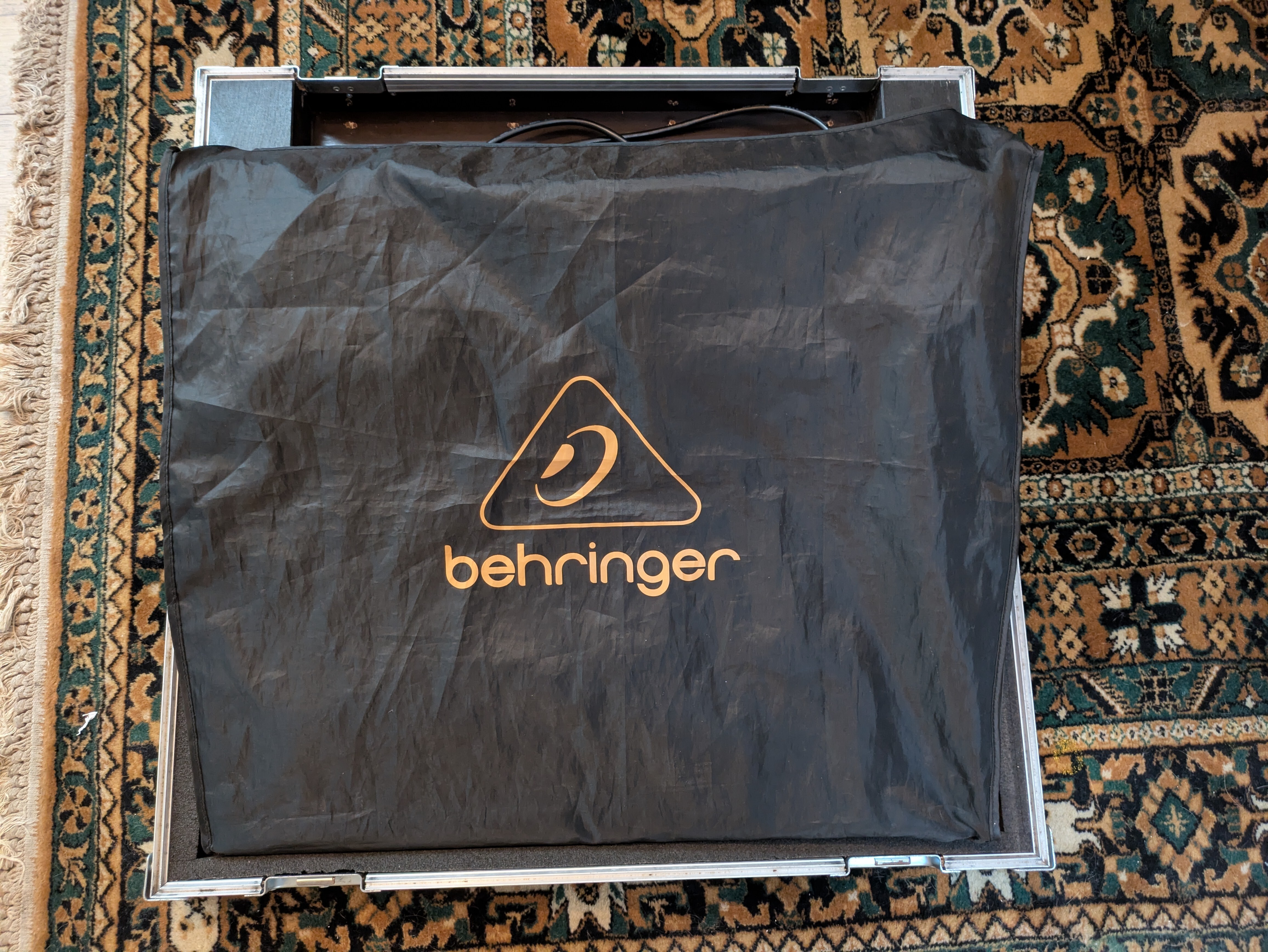 Behringer X32 Compact (98105)