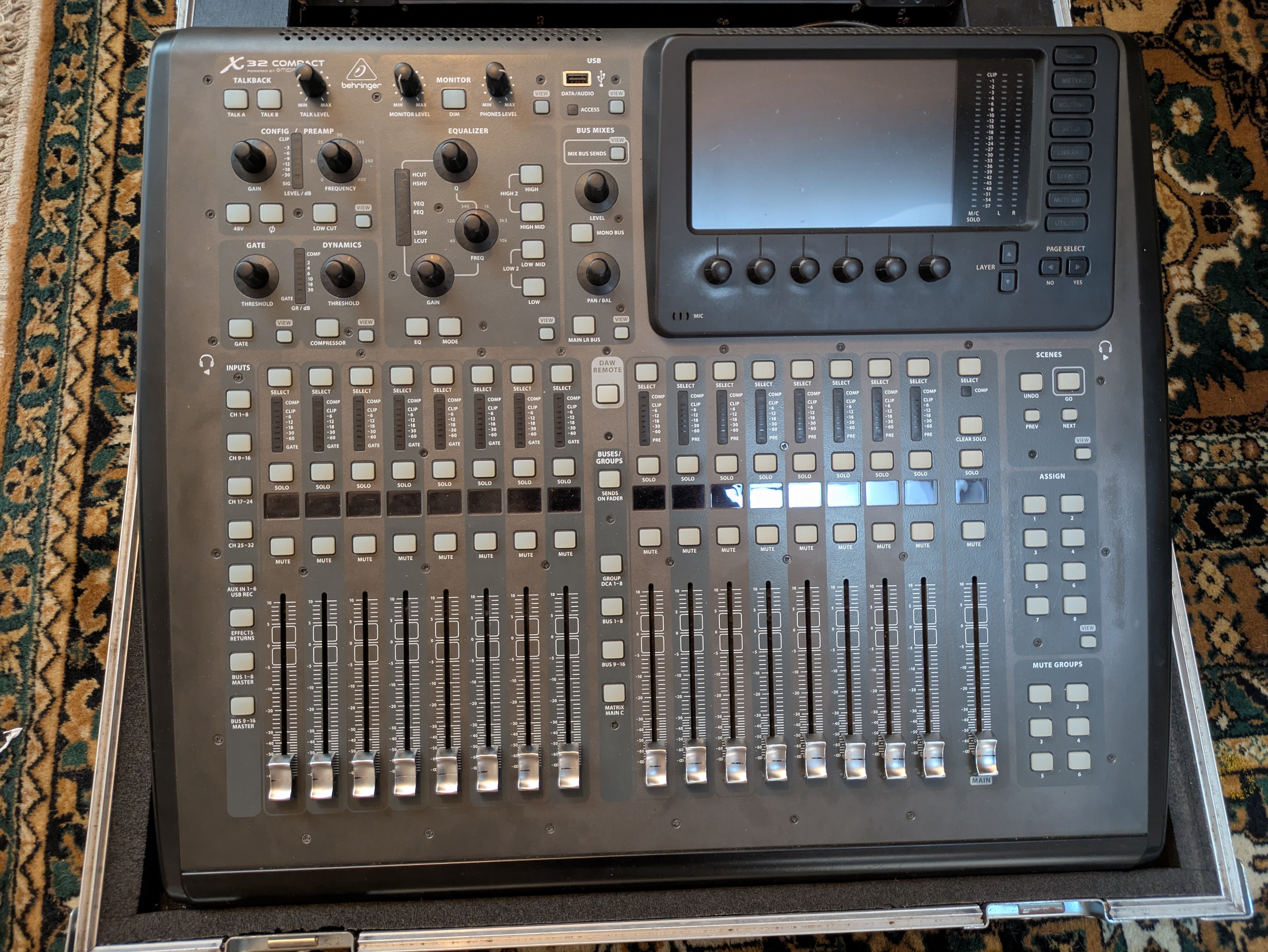 Behringer X32 Compact (66919)