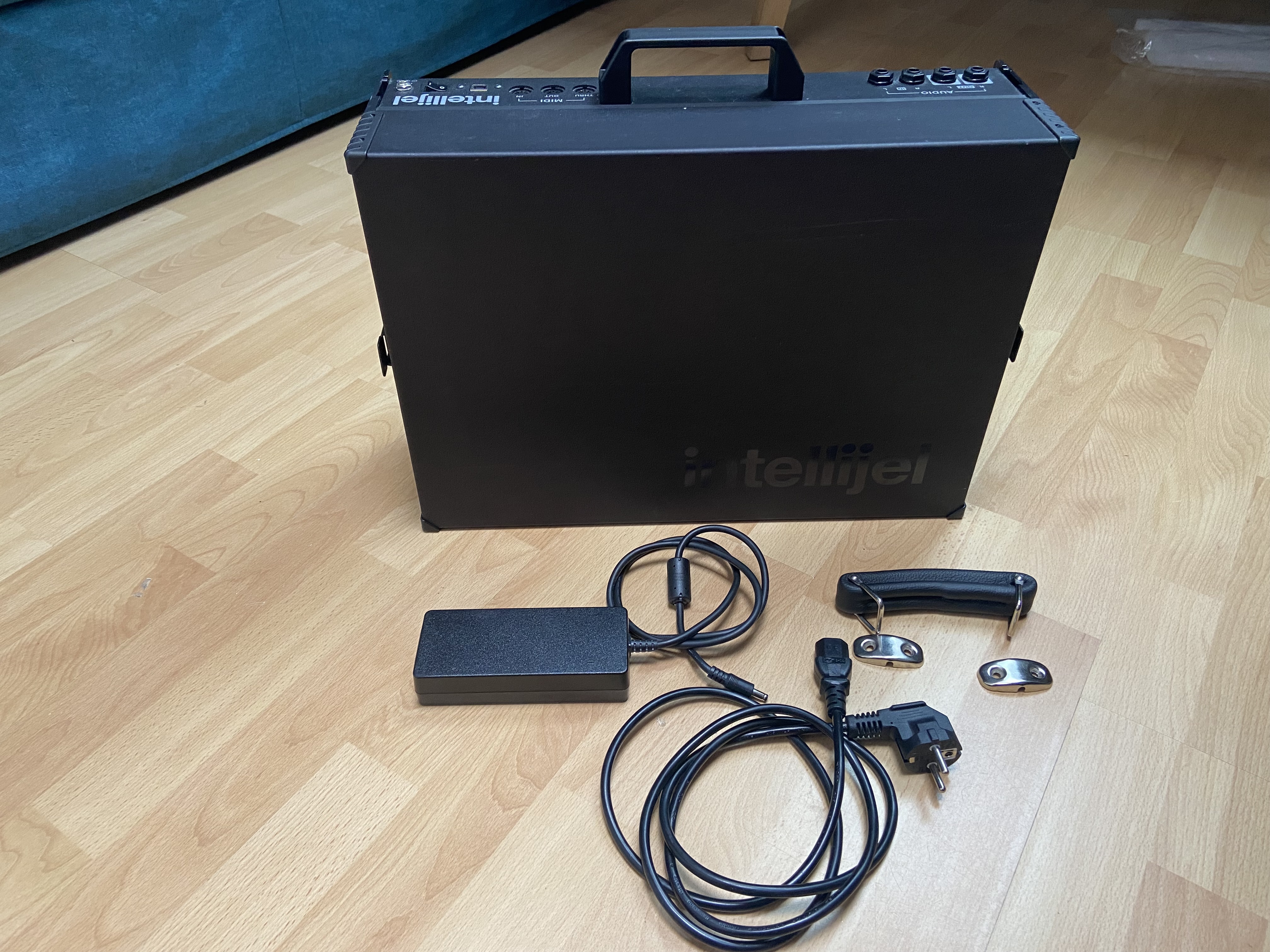 Intellijel Designs 7U case 84hp (98465)