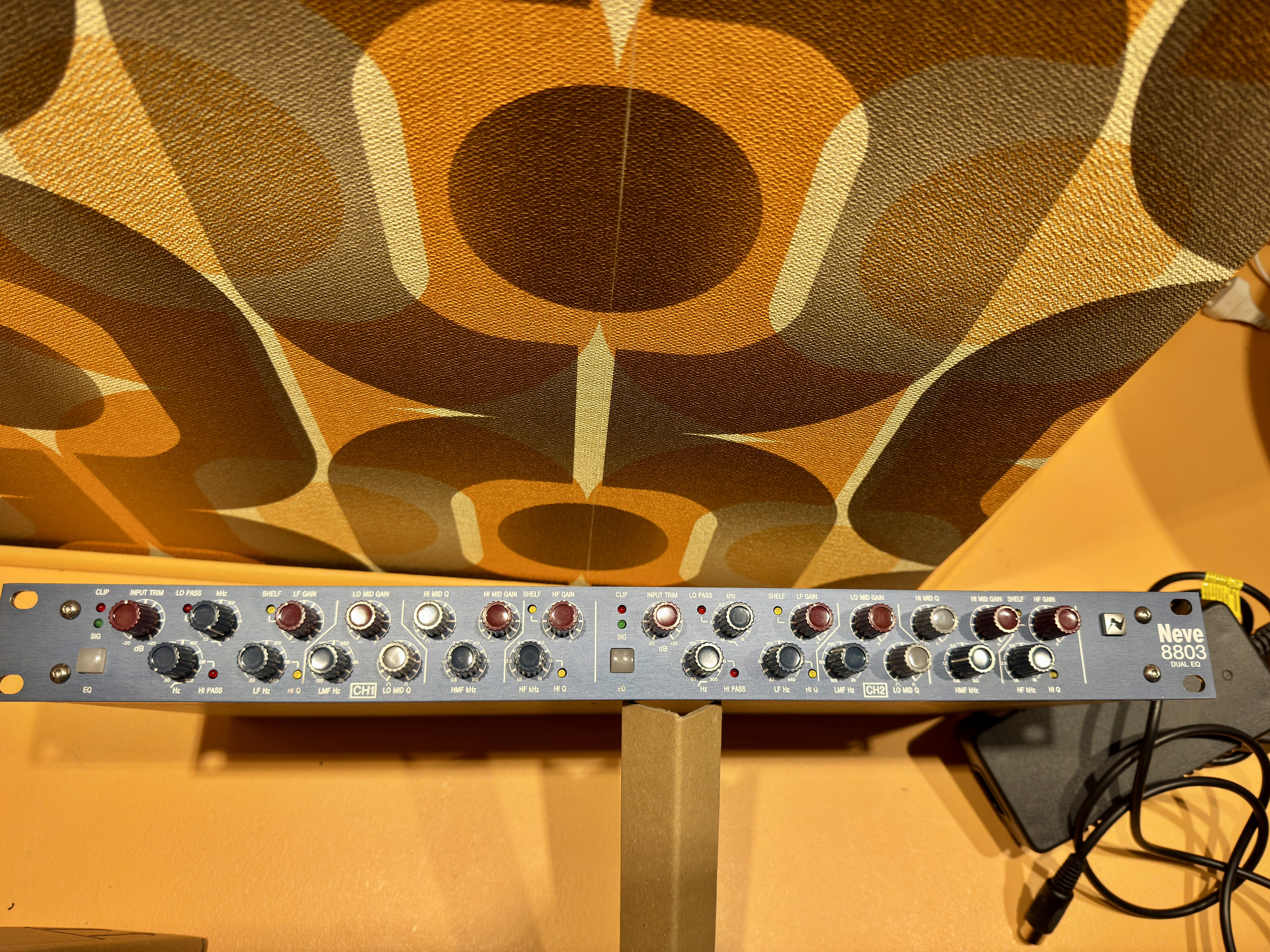 Neve 8803 Stereo equalizer