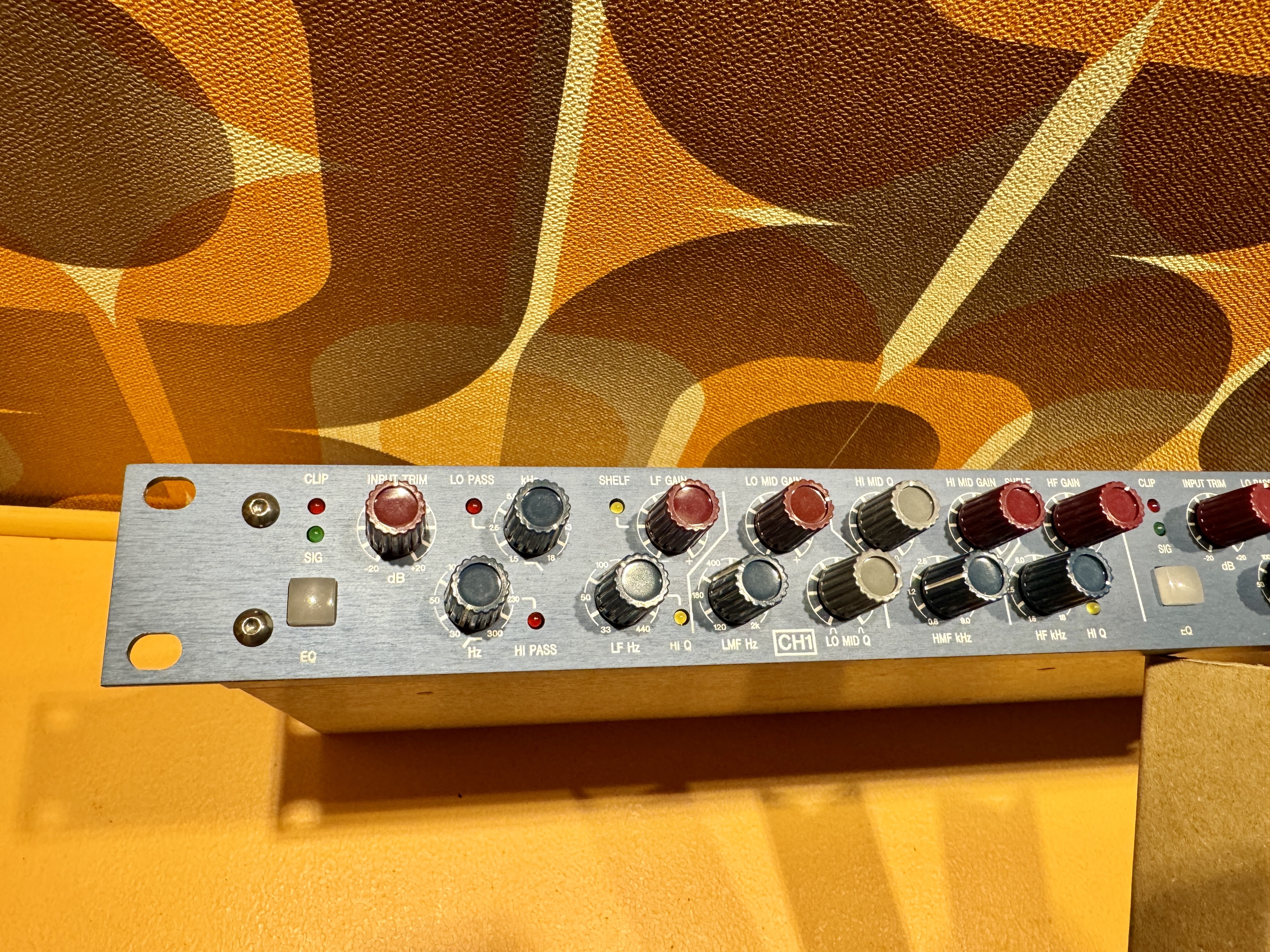 AMS-Neve 8803 (74711)