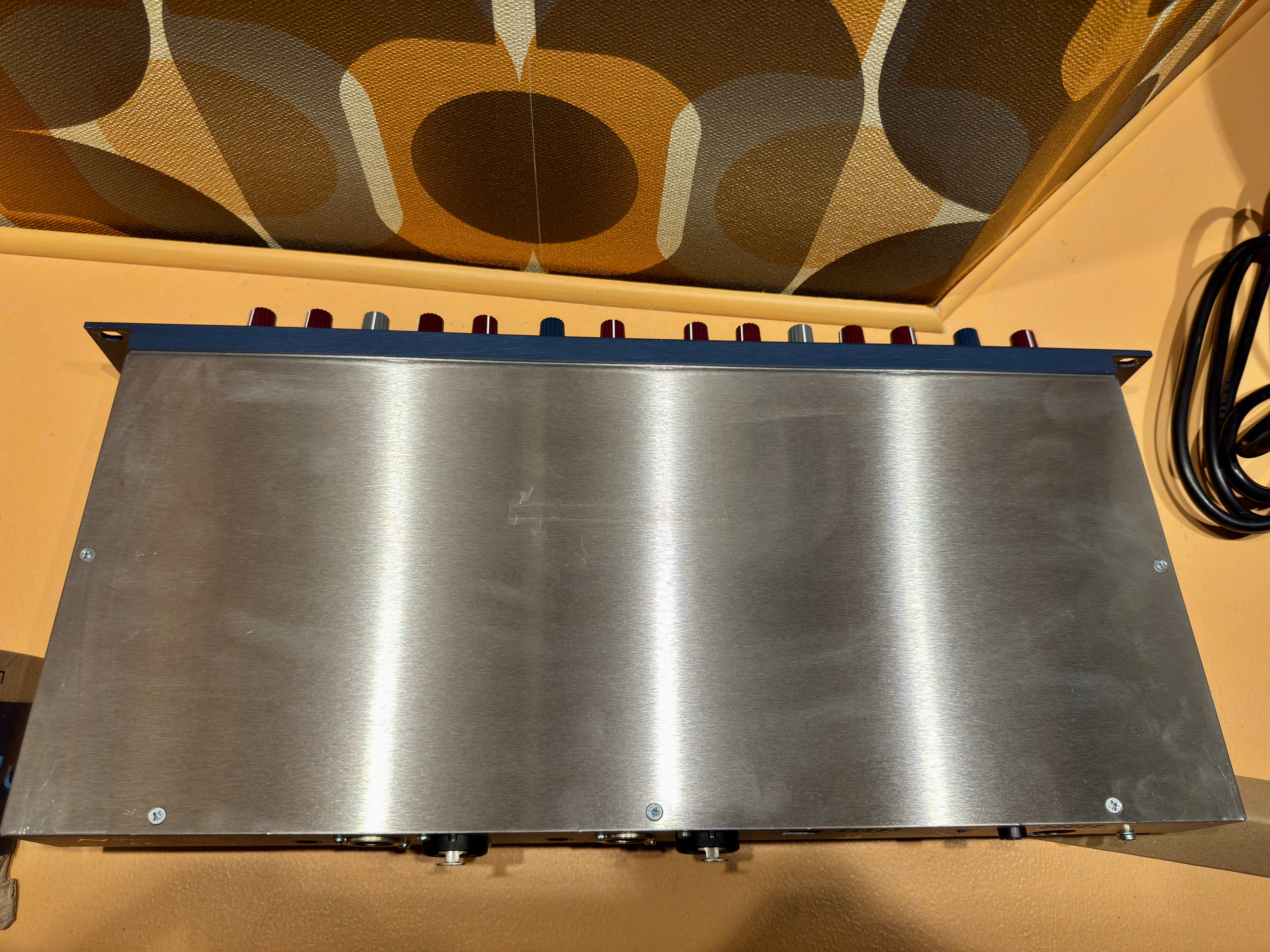 AMS-Neve 8803 (32210)