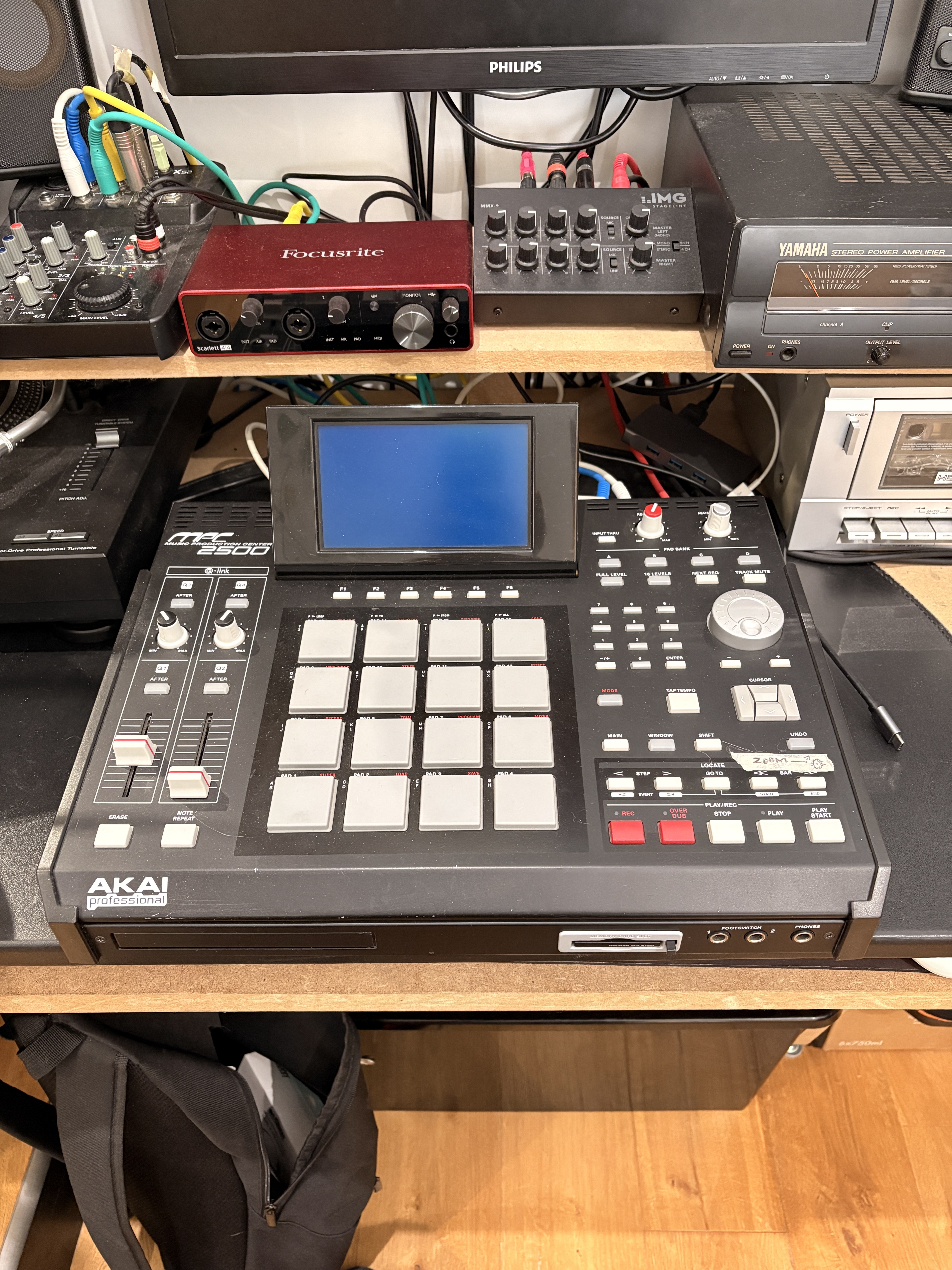 Akai MPC 2500