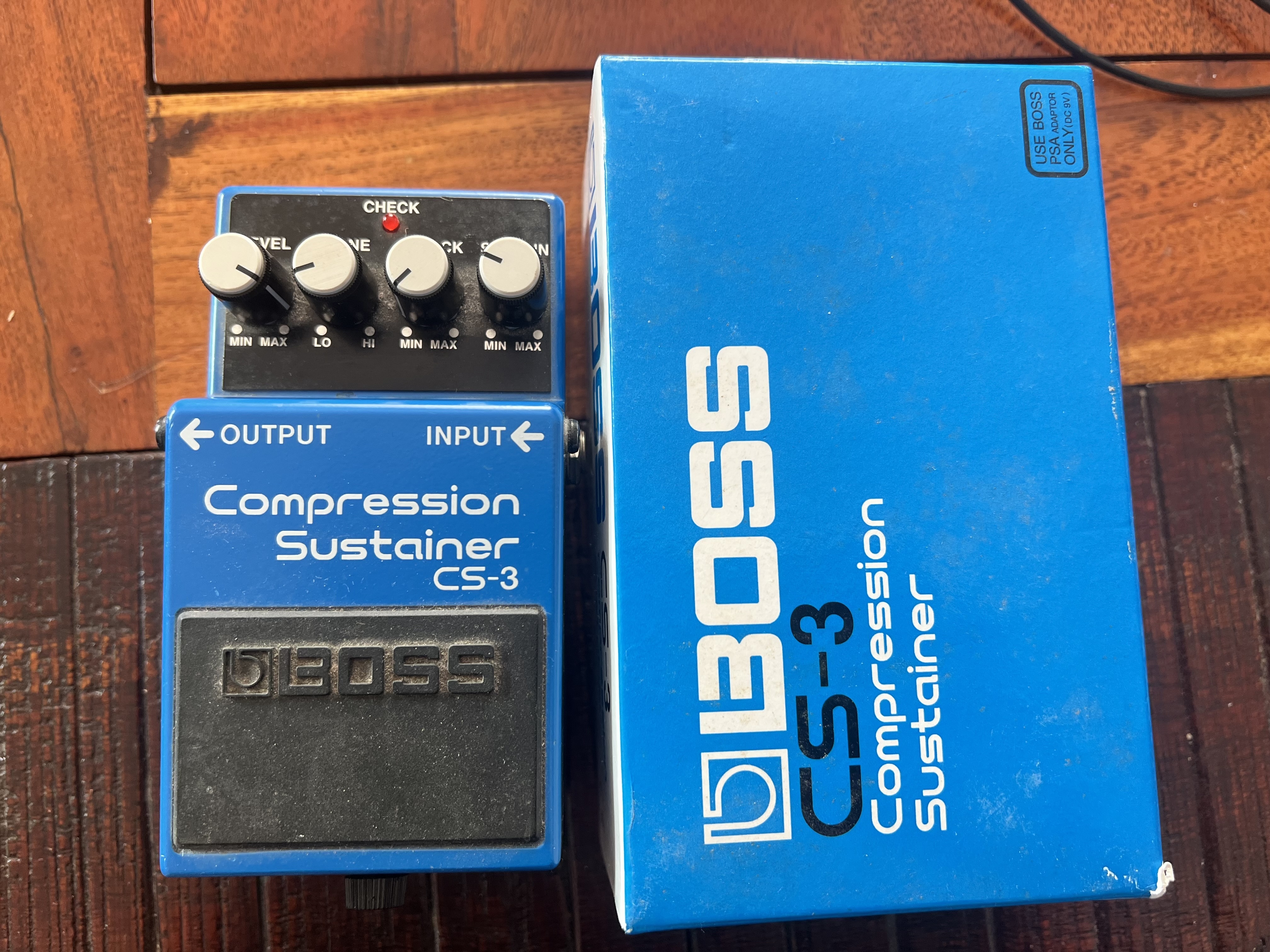 Vends pedale Boss CS3 compression 