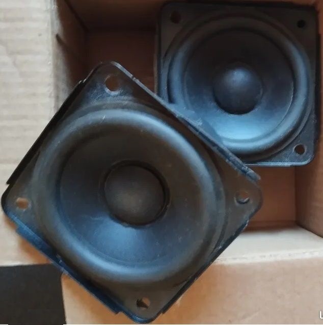 Audiophile / 2 x Haut Parleur / Large Bande / Papier / Universel / 7 cm / 4 Ohms / Art Audio
