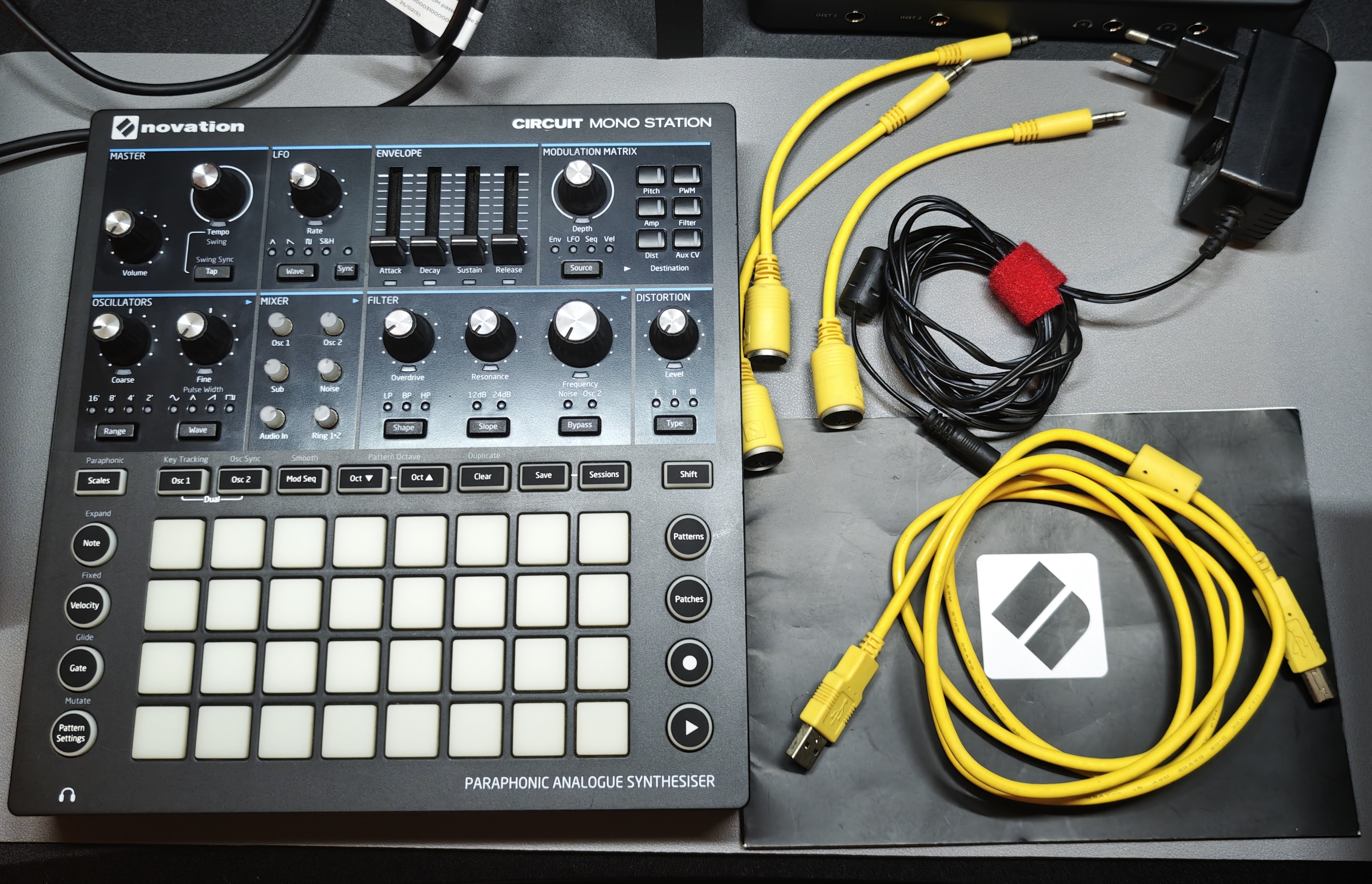 Novation : Circuit Mono Station