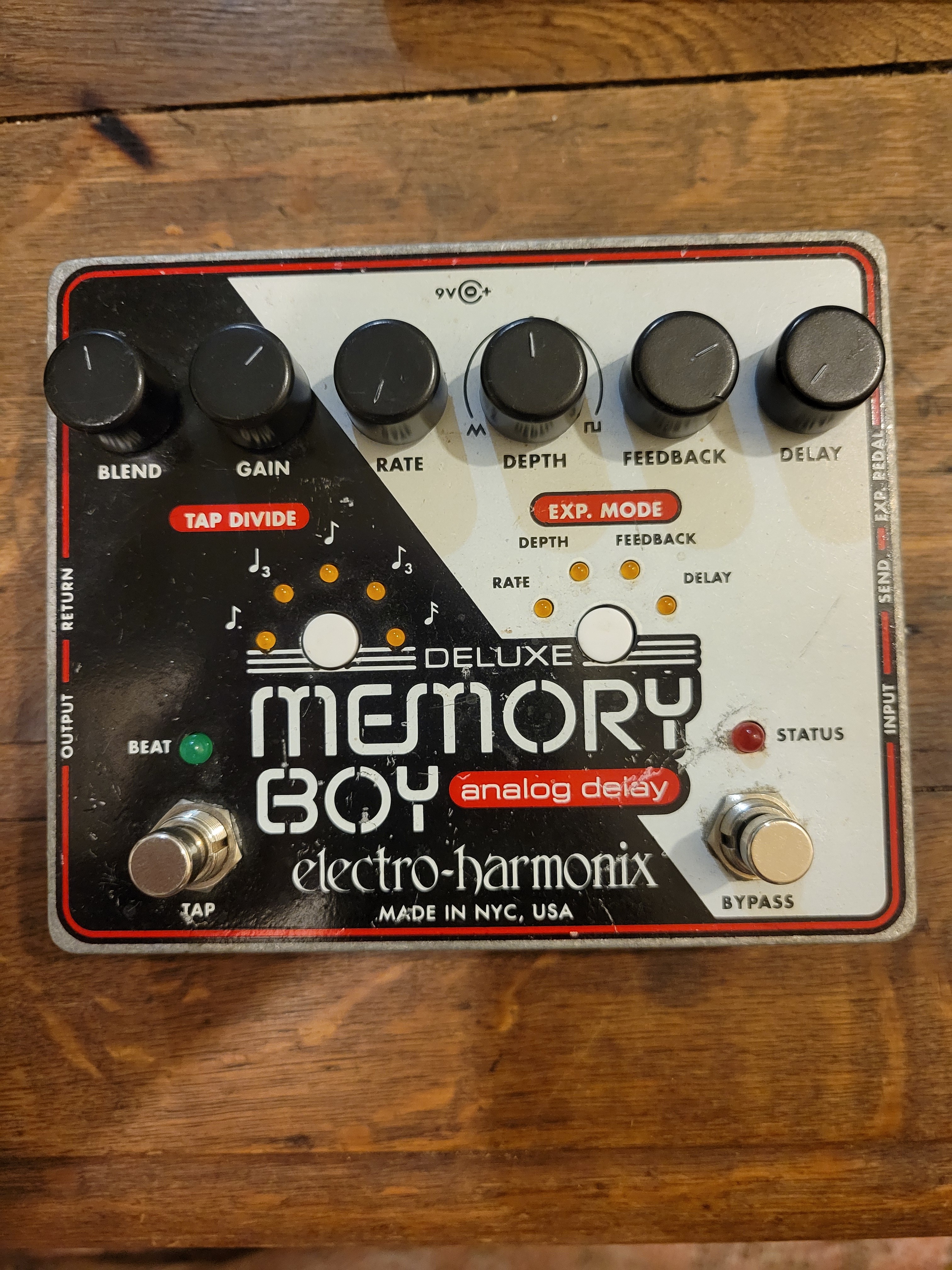 EHX Deluxe Memory Boy Delay