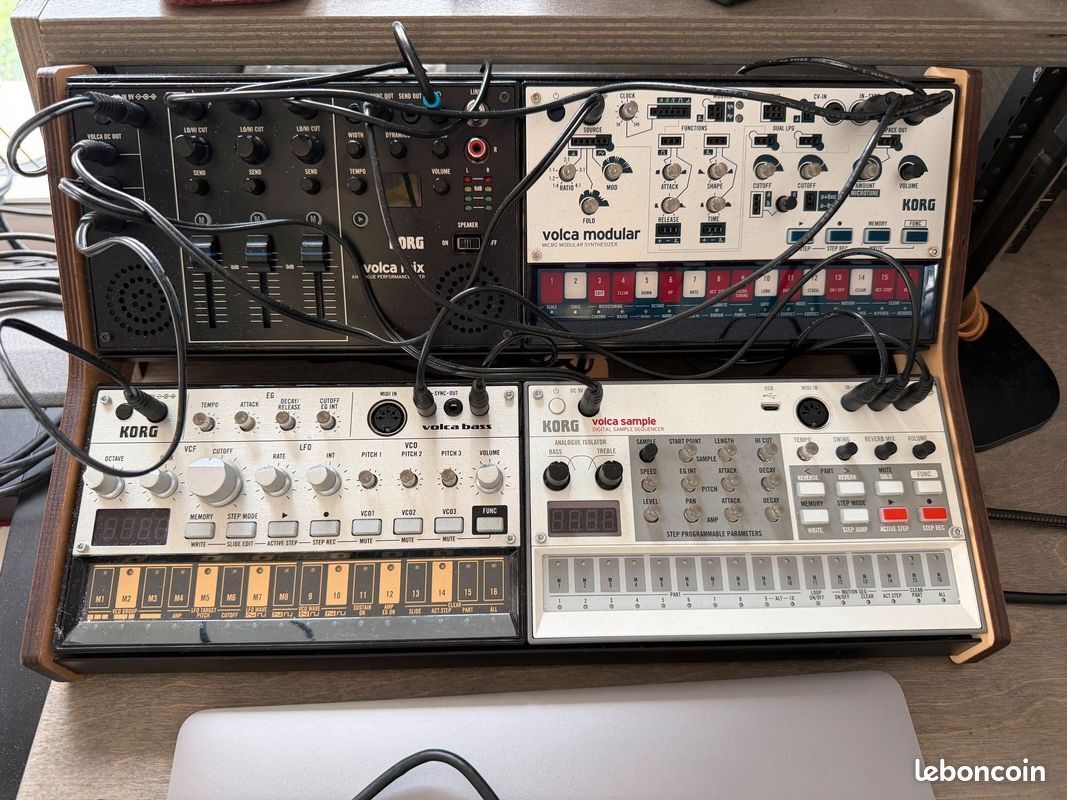 Volca Bass, Sample, Modular, Mix + rack 4u Sequenz