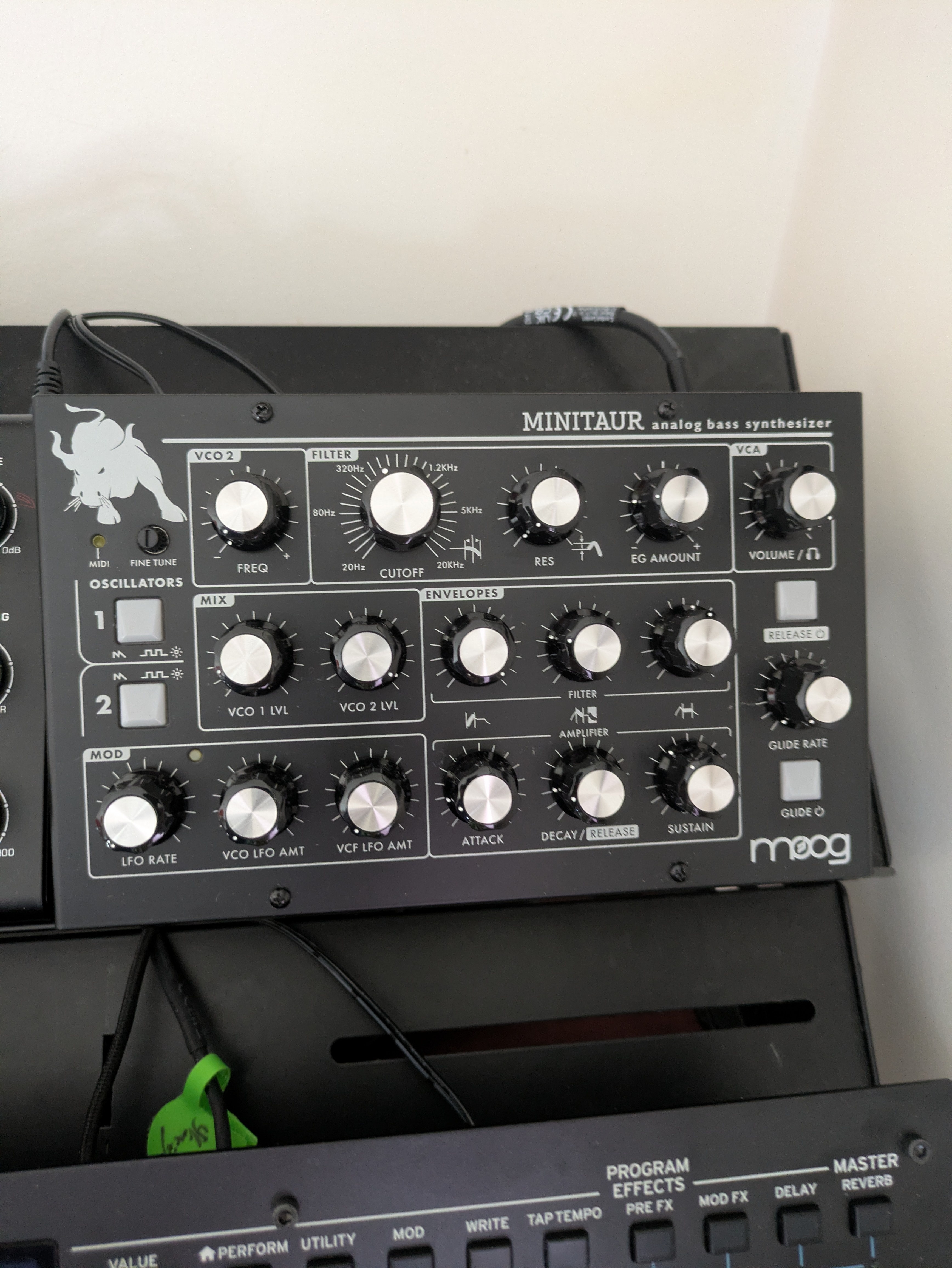 Moog minitaur complet comme neuf 