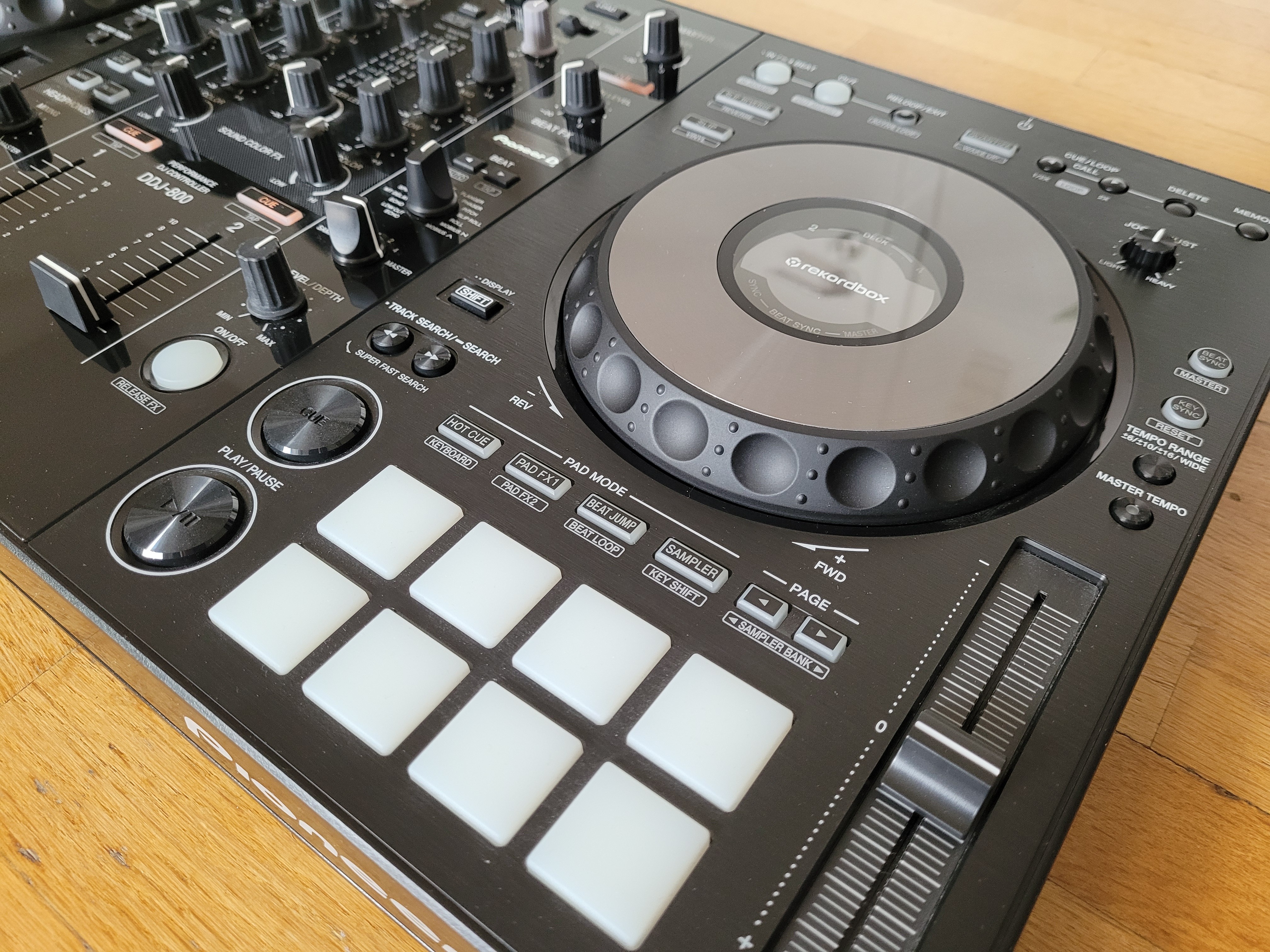 Pioneer DDJ-800 (73543)