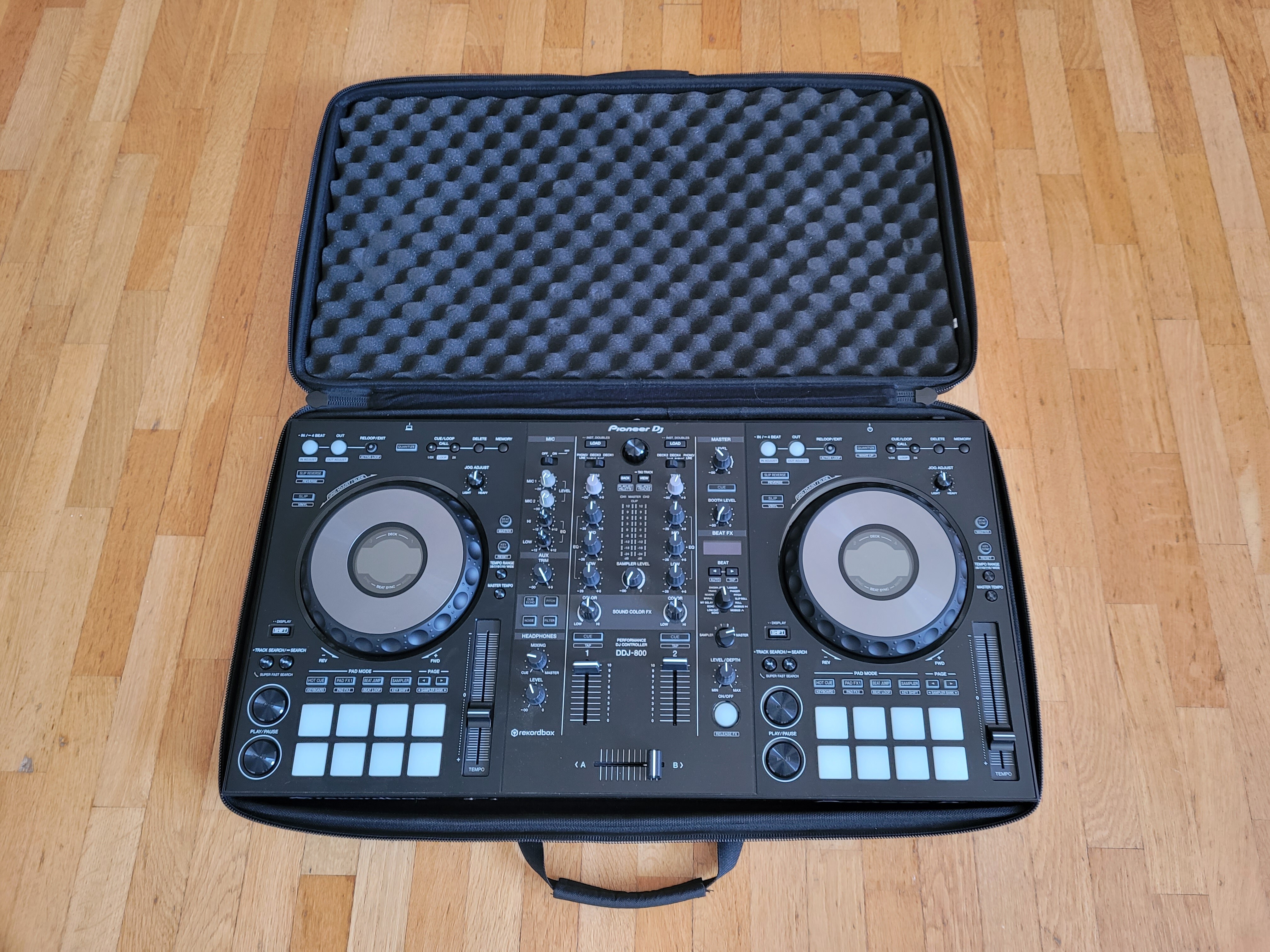 Pioneer DDJ-800 (73223)