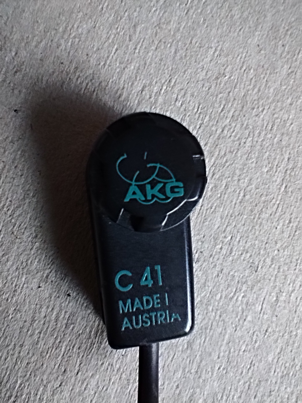 Vend Microphone C411
