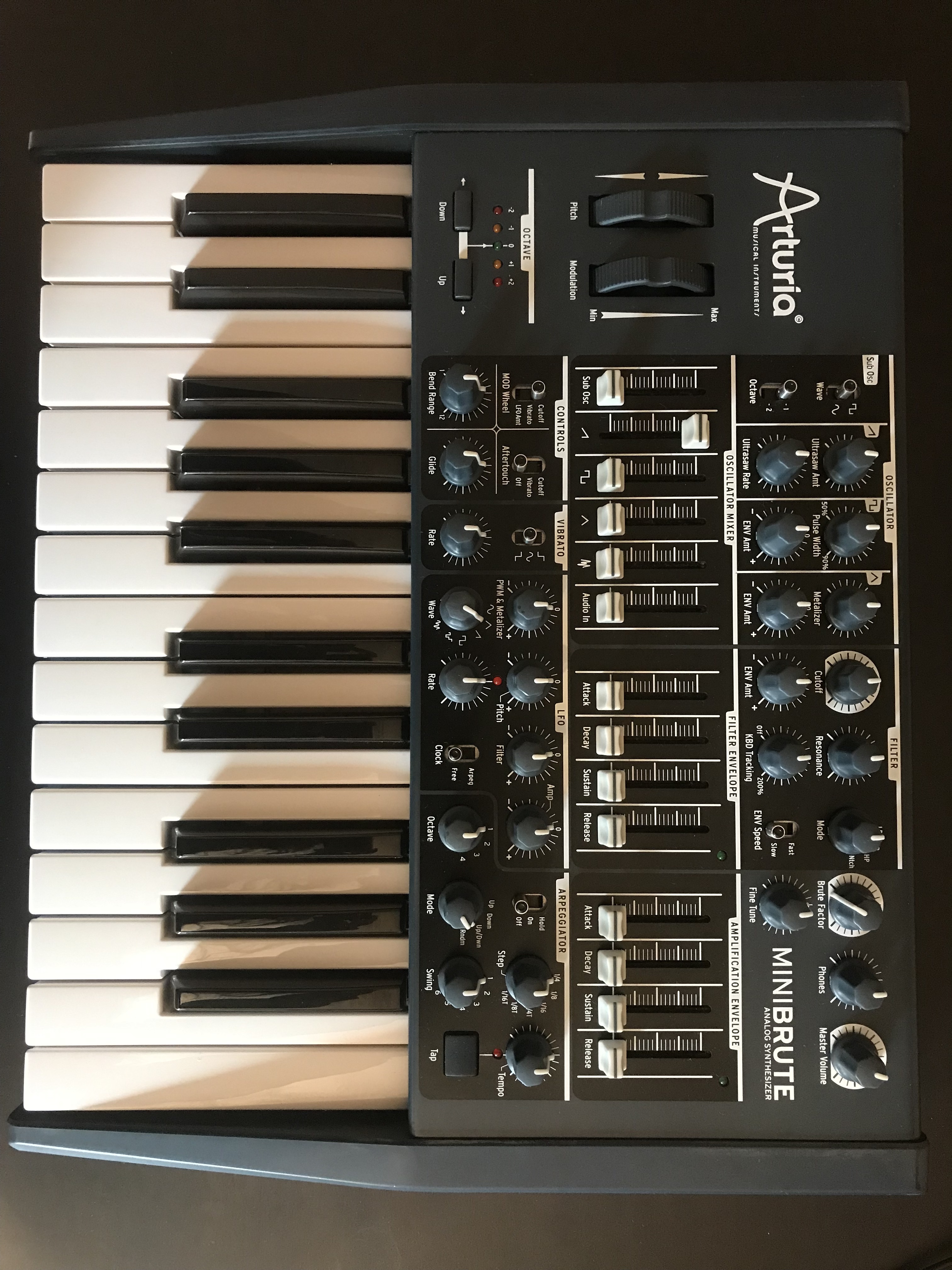 Minibrute avec clavier neuf