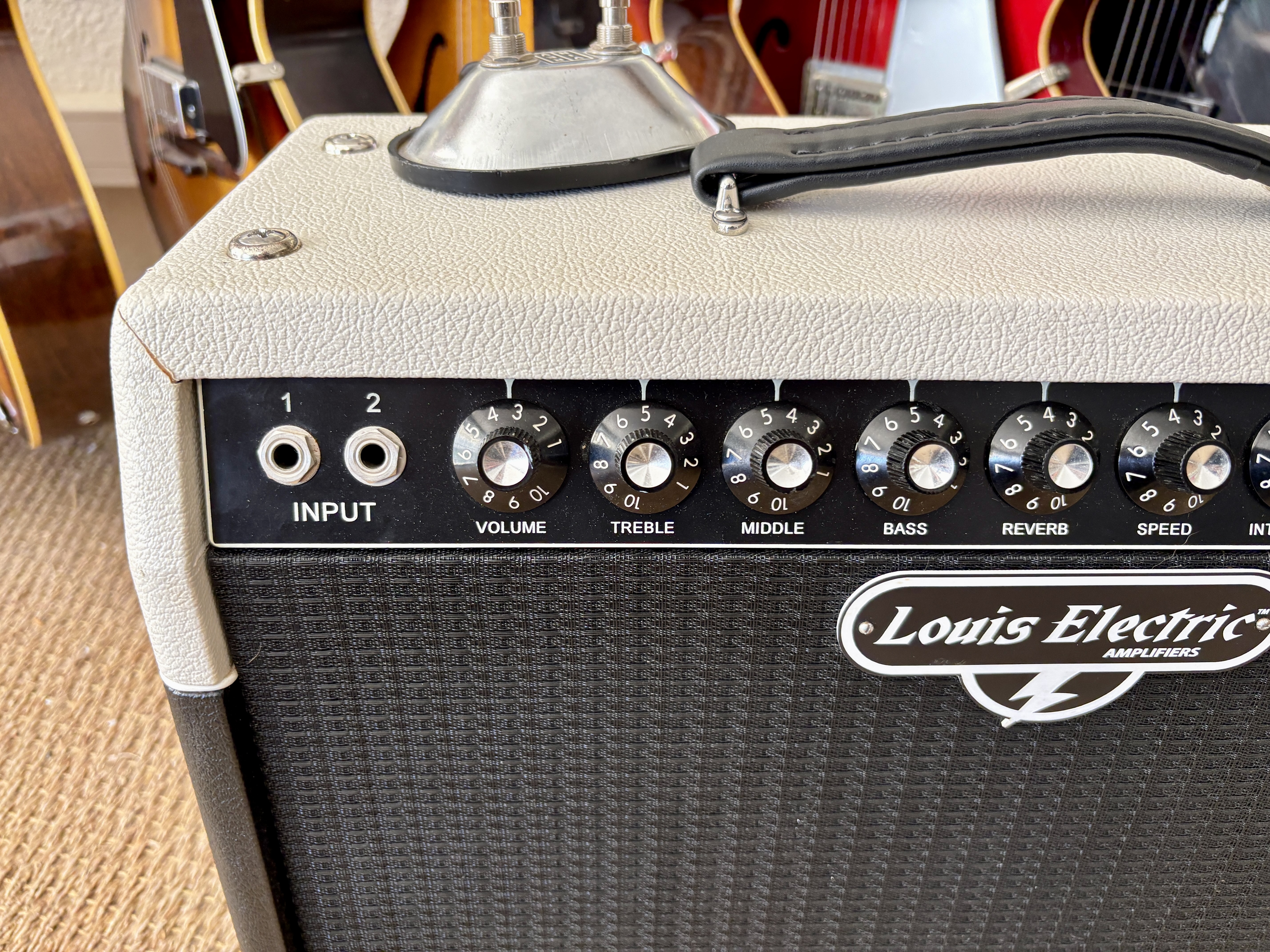 Louis Electric Amplifiers Road Runner Amp (72277)