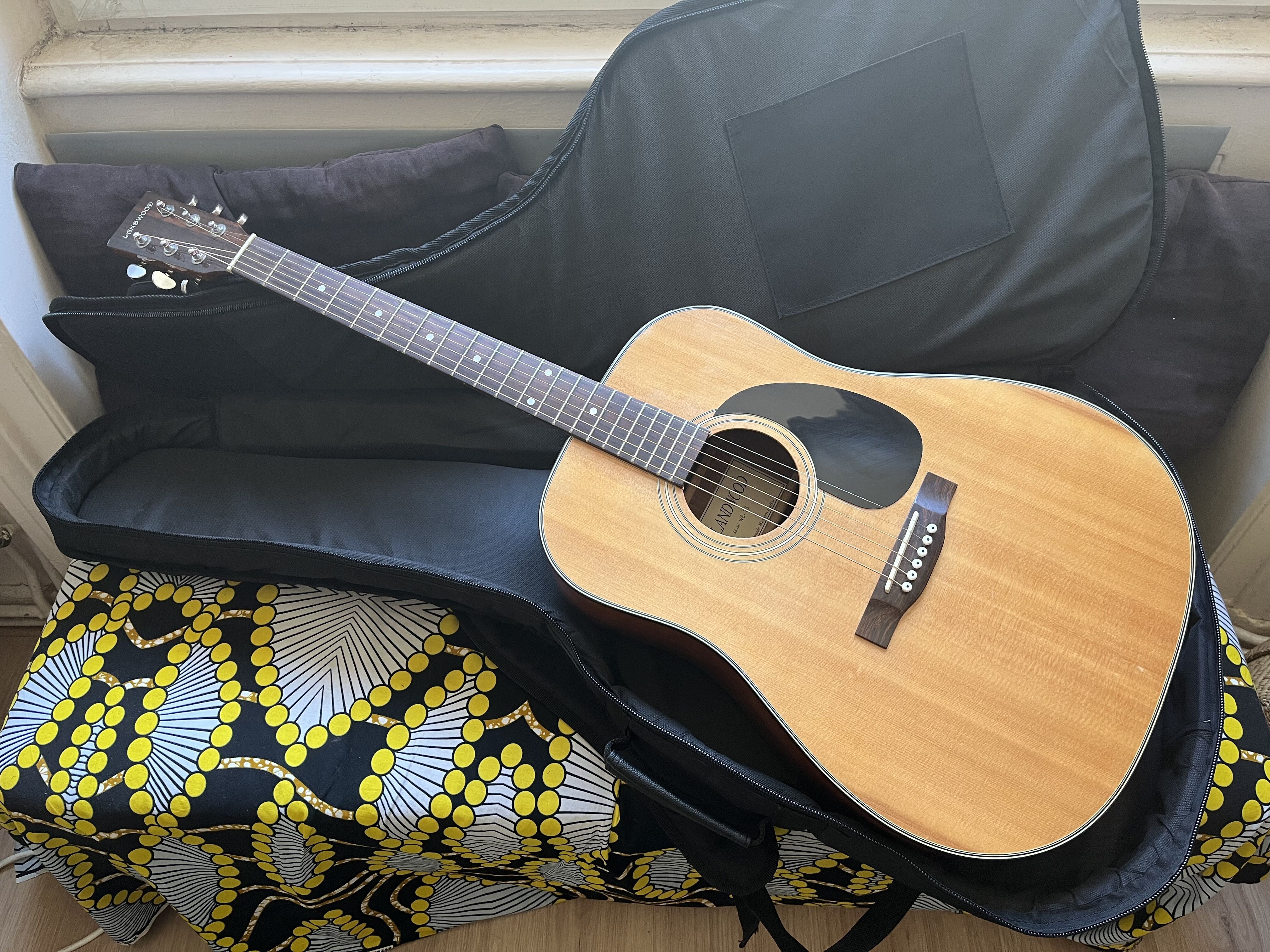 Vend guitare folk acoustique Landwood d'occasion