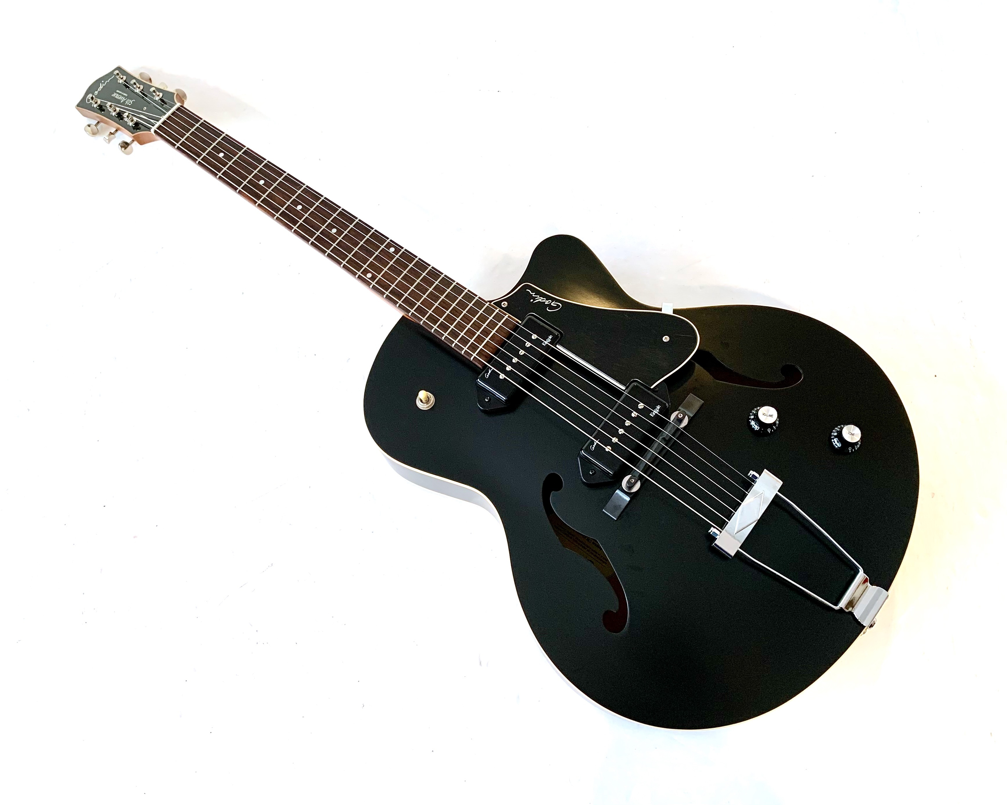 Godin 5th Avenue CW Kingpin II (77224)