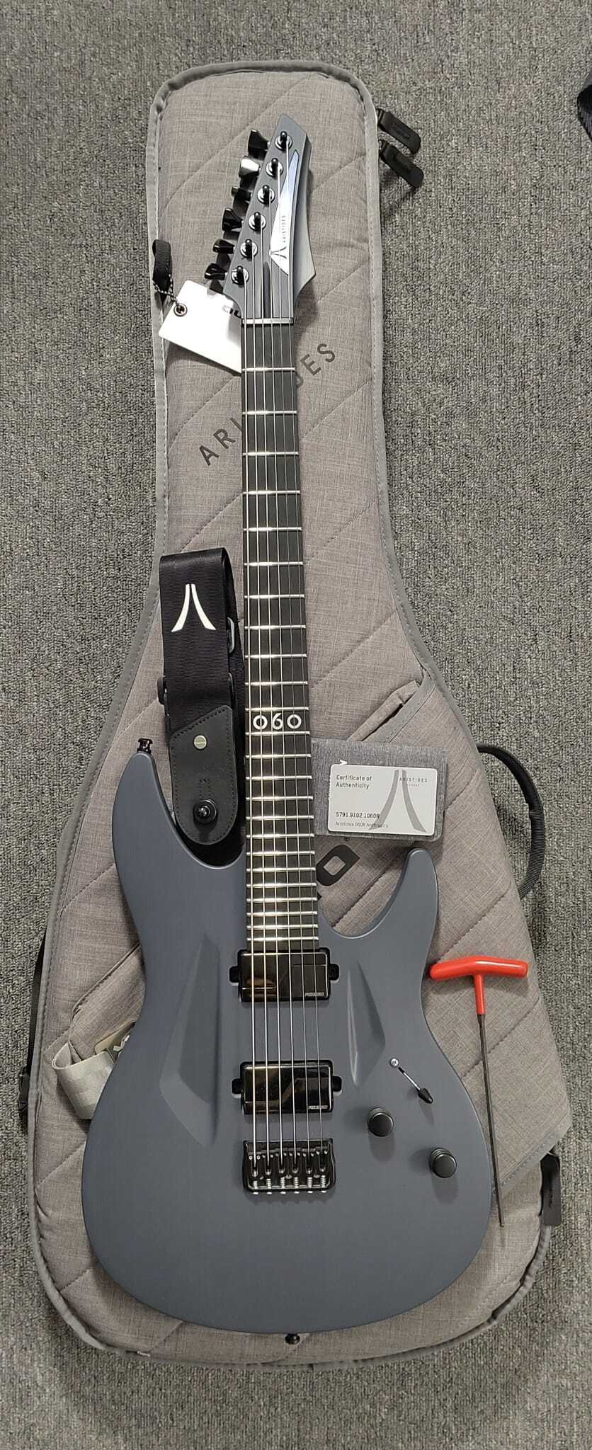 Aristides 060R Anthracite