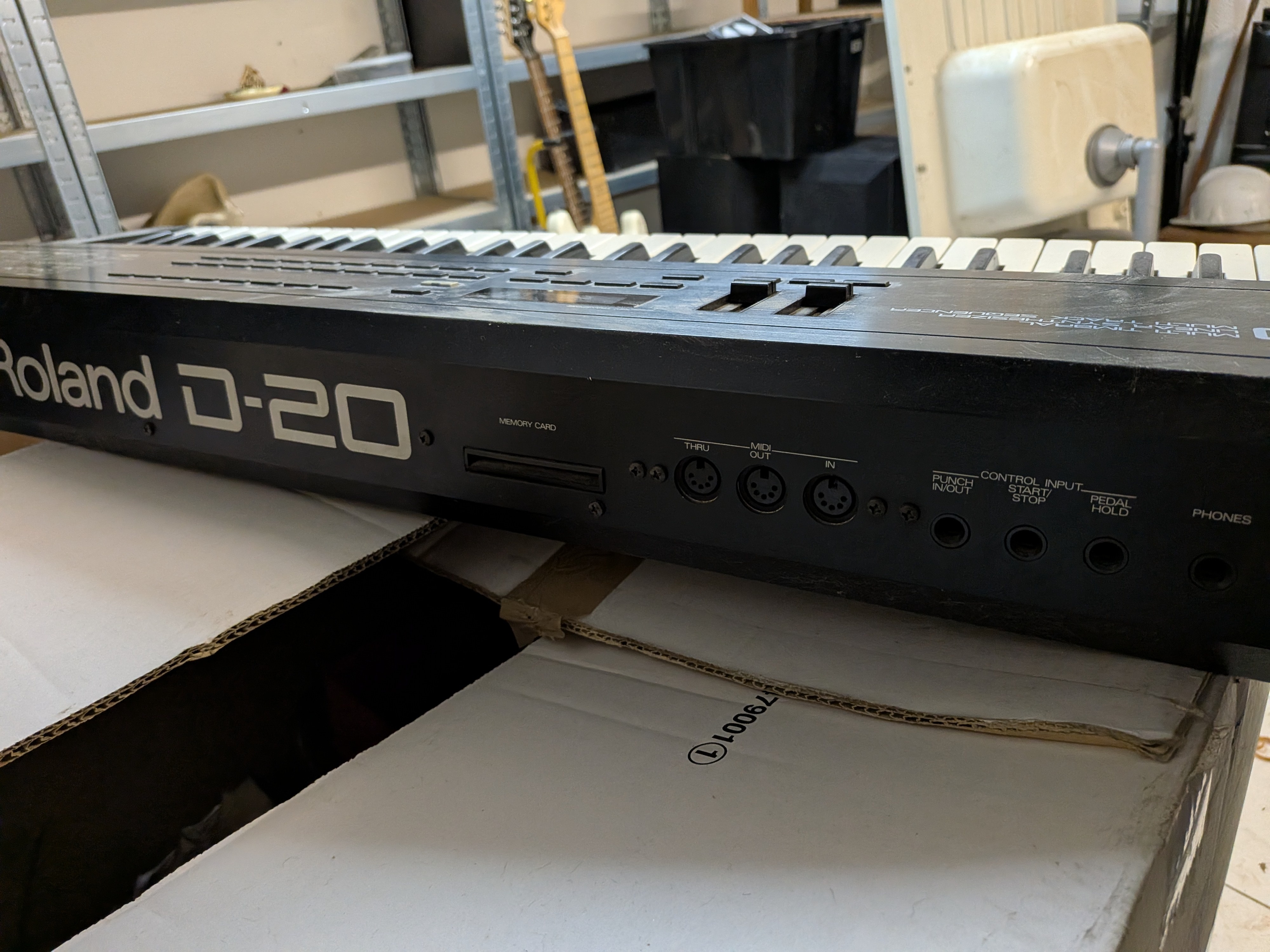 Roland D-20 (47809)