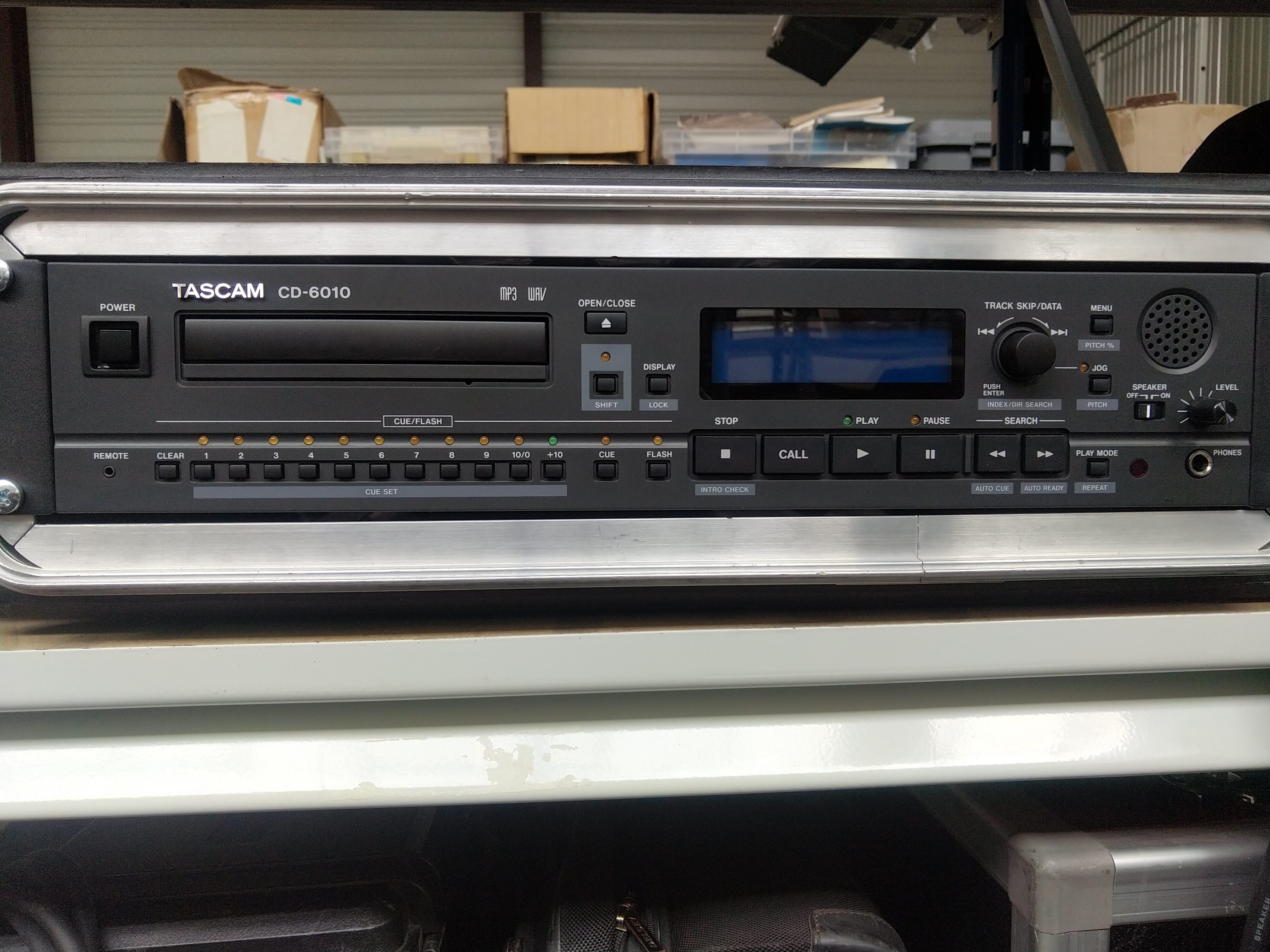 Lecteur CD TASCAM 6010