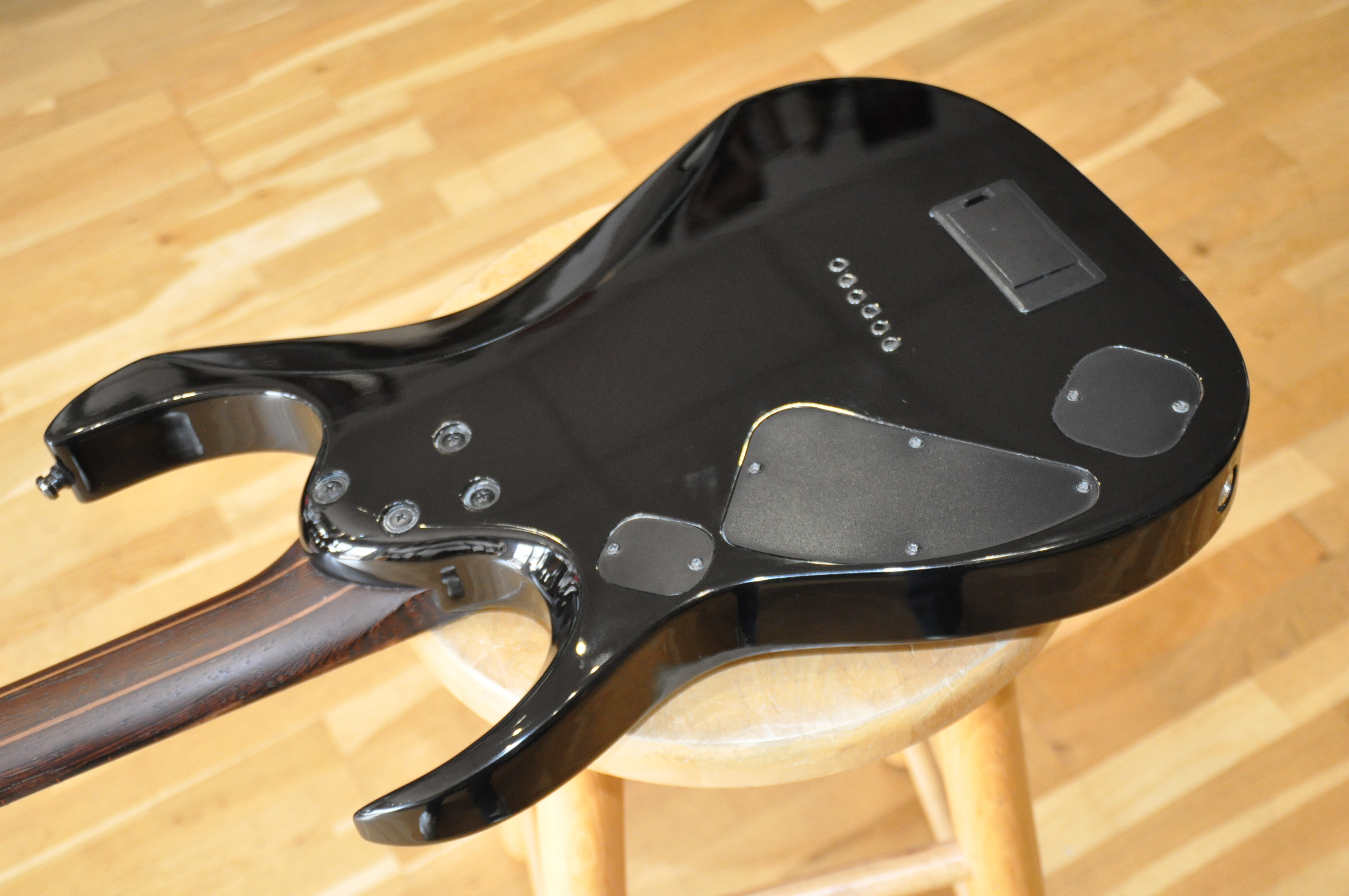 Ibanez RGD61ALA Axion Label (8232)