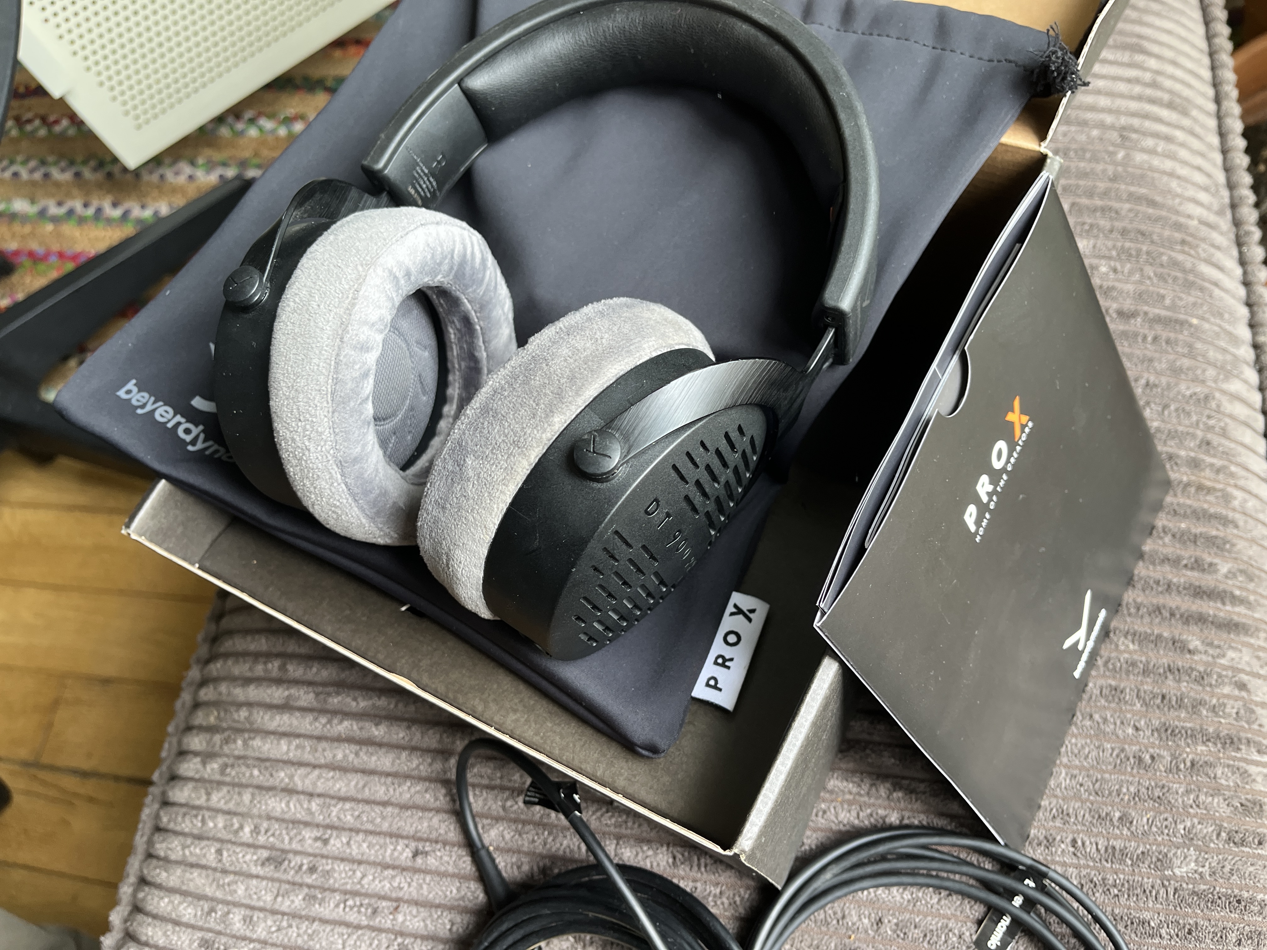 Casque de studio Beyerdynamic DT 900 Pro X - Boîte complète