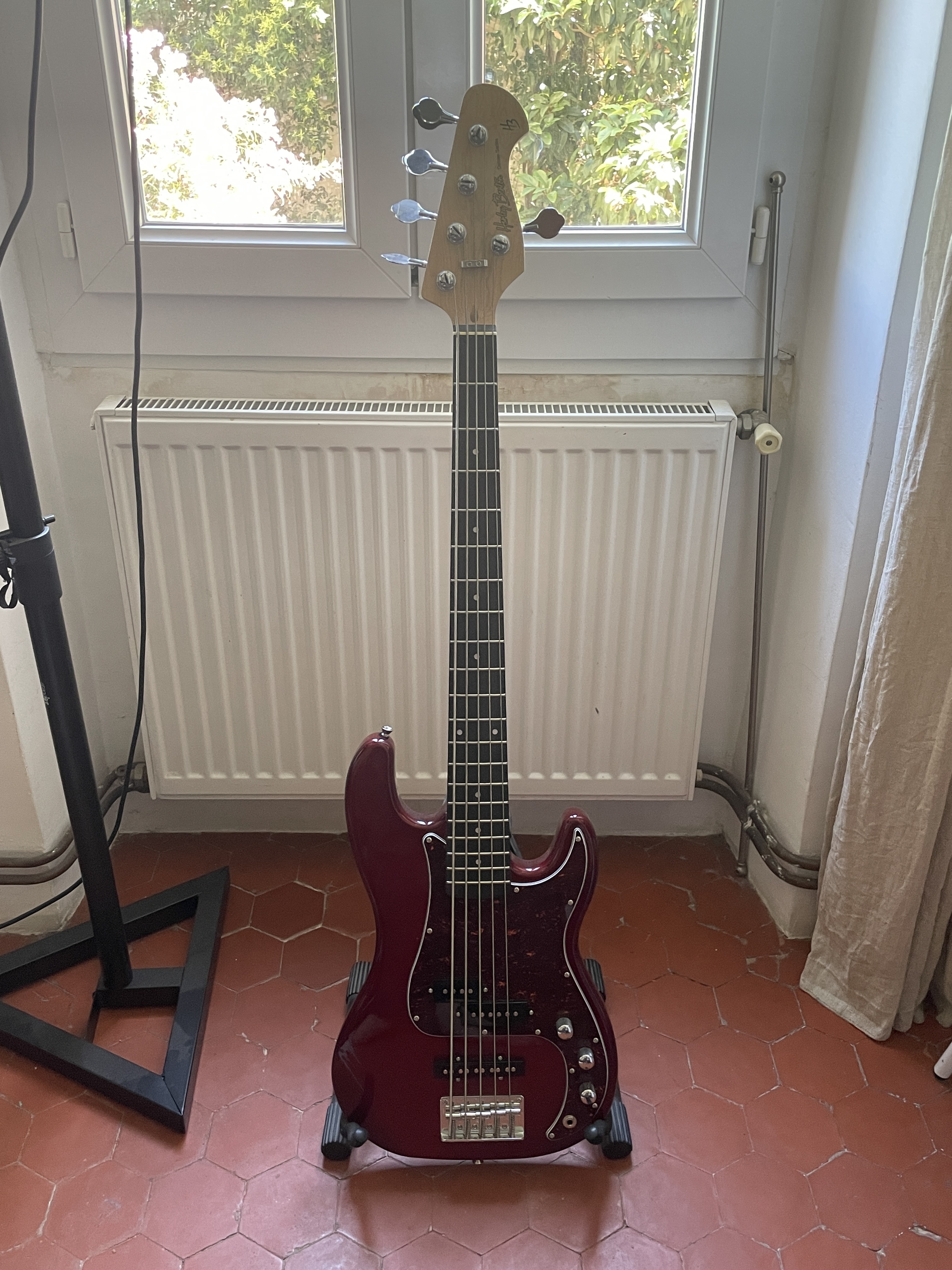 Vends Basse Harley Benton cinq cordes, modèle PJ-5