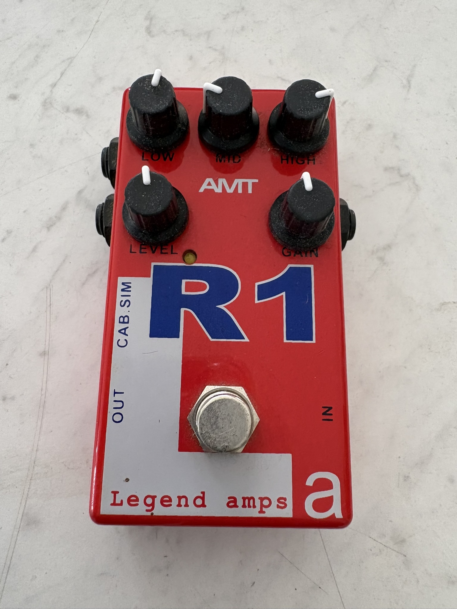 AMT R1