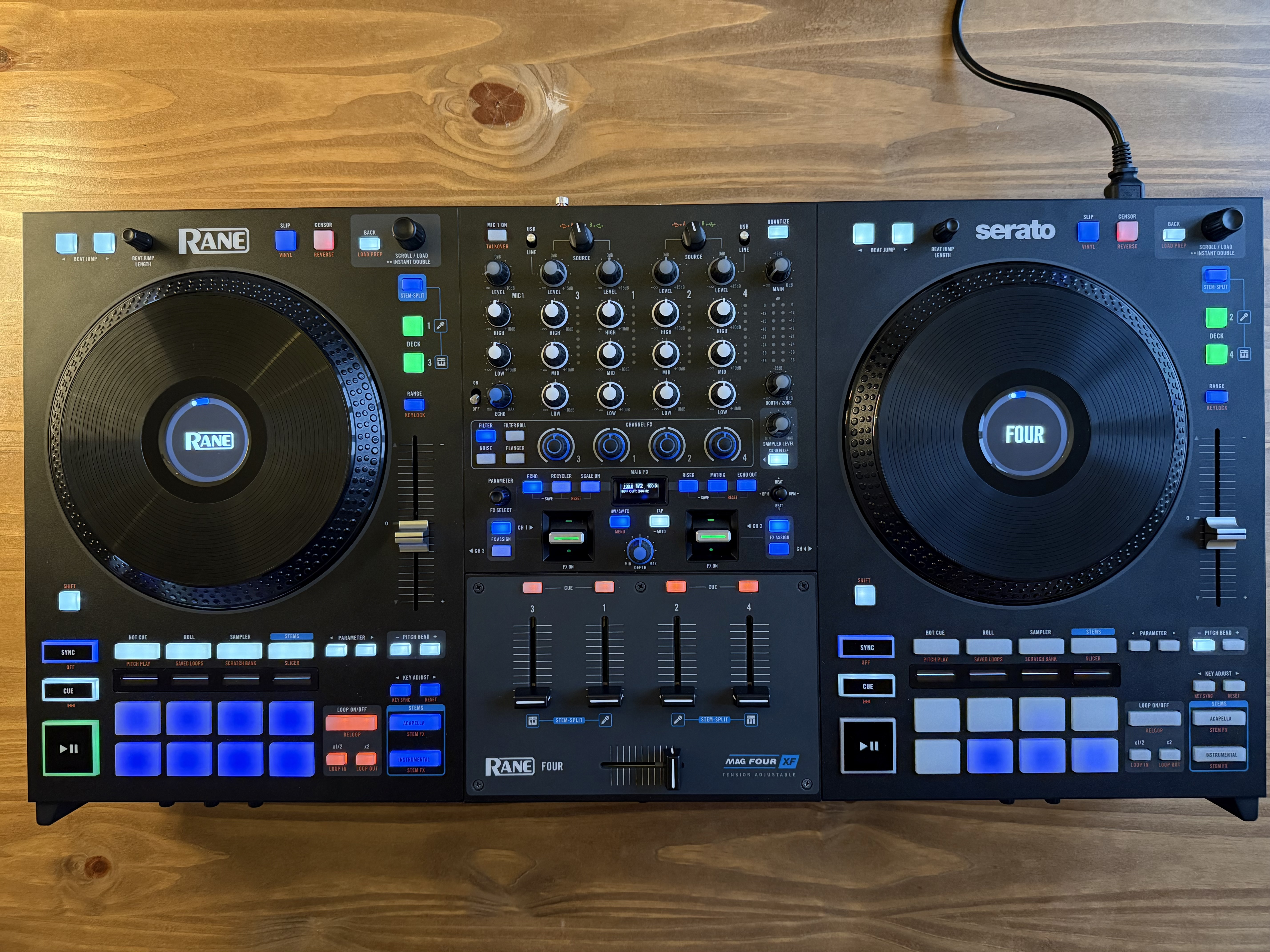 Controleur DJ Rane Four 
