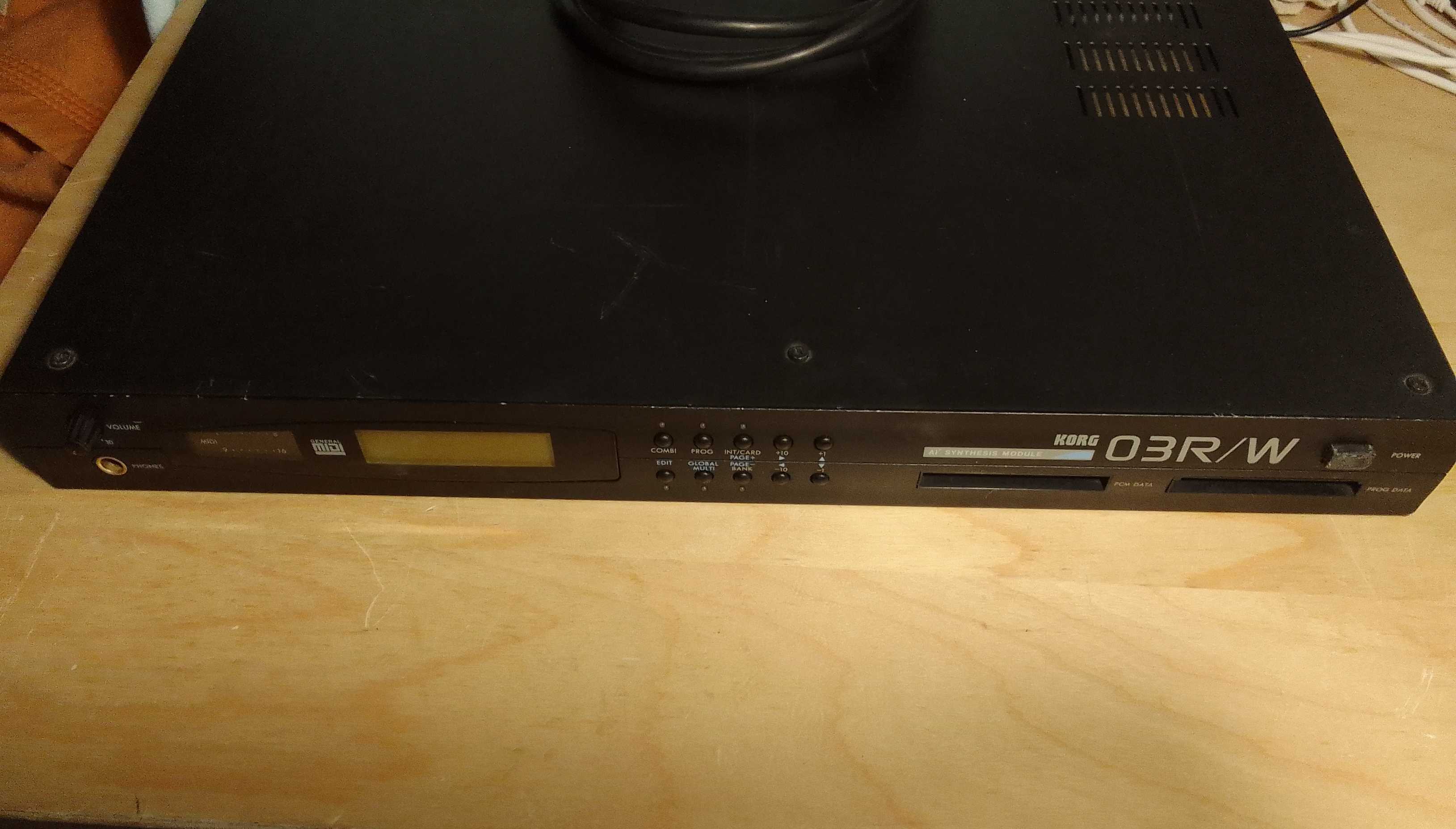 Vends Korg 03R/W